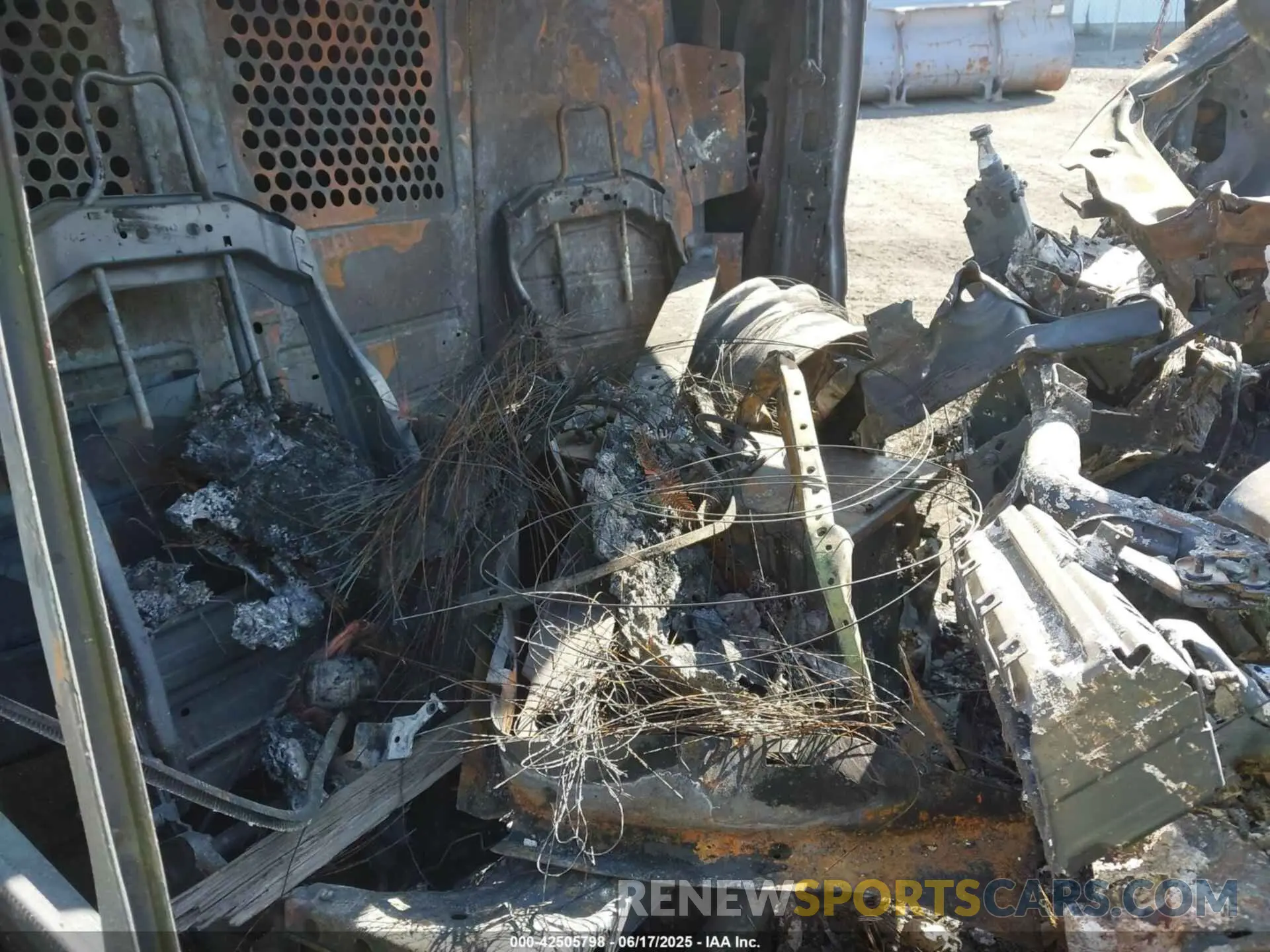 5 Photograph of a damaged car 1FTYE2Y80PKA16580 FORD TRANSIT-150 2023