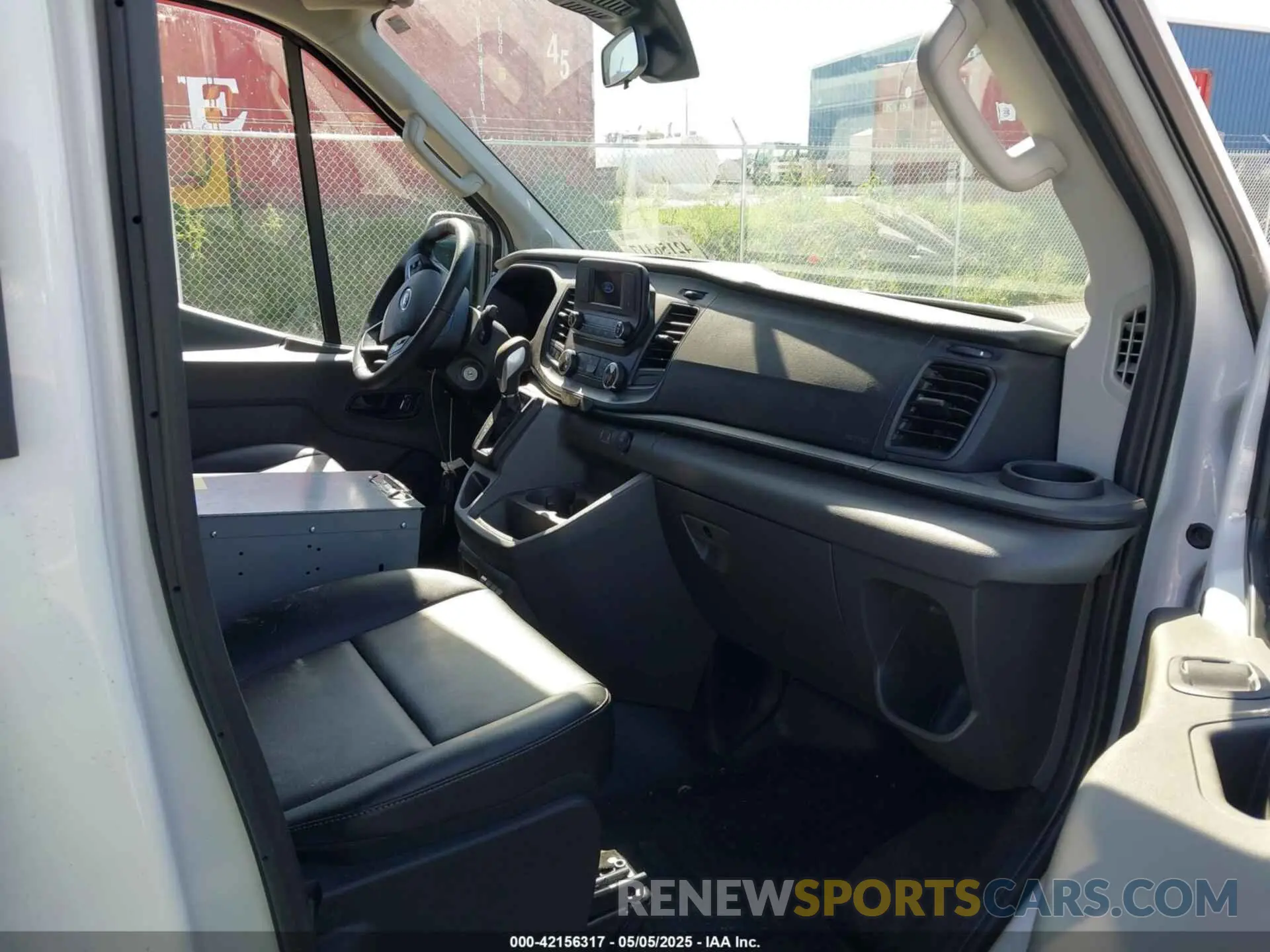 1 Photograph of a damaged car 1FTYE1C81RKA82799 FORD TRANSIT-150 2024