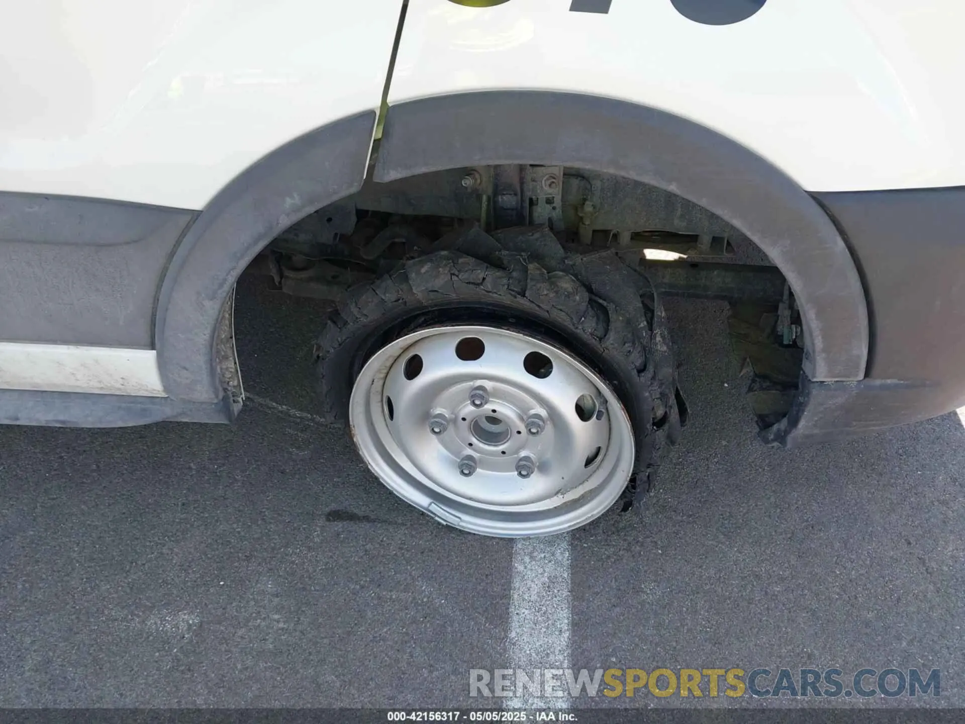12 Photograph of a damaged car 1FTYE1C81RKA82799 FORD TRANSIT-150 2024