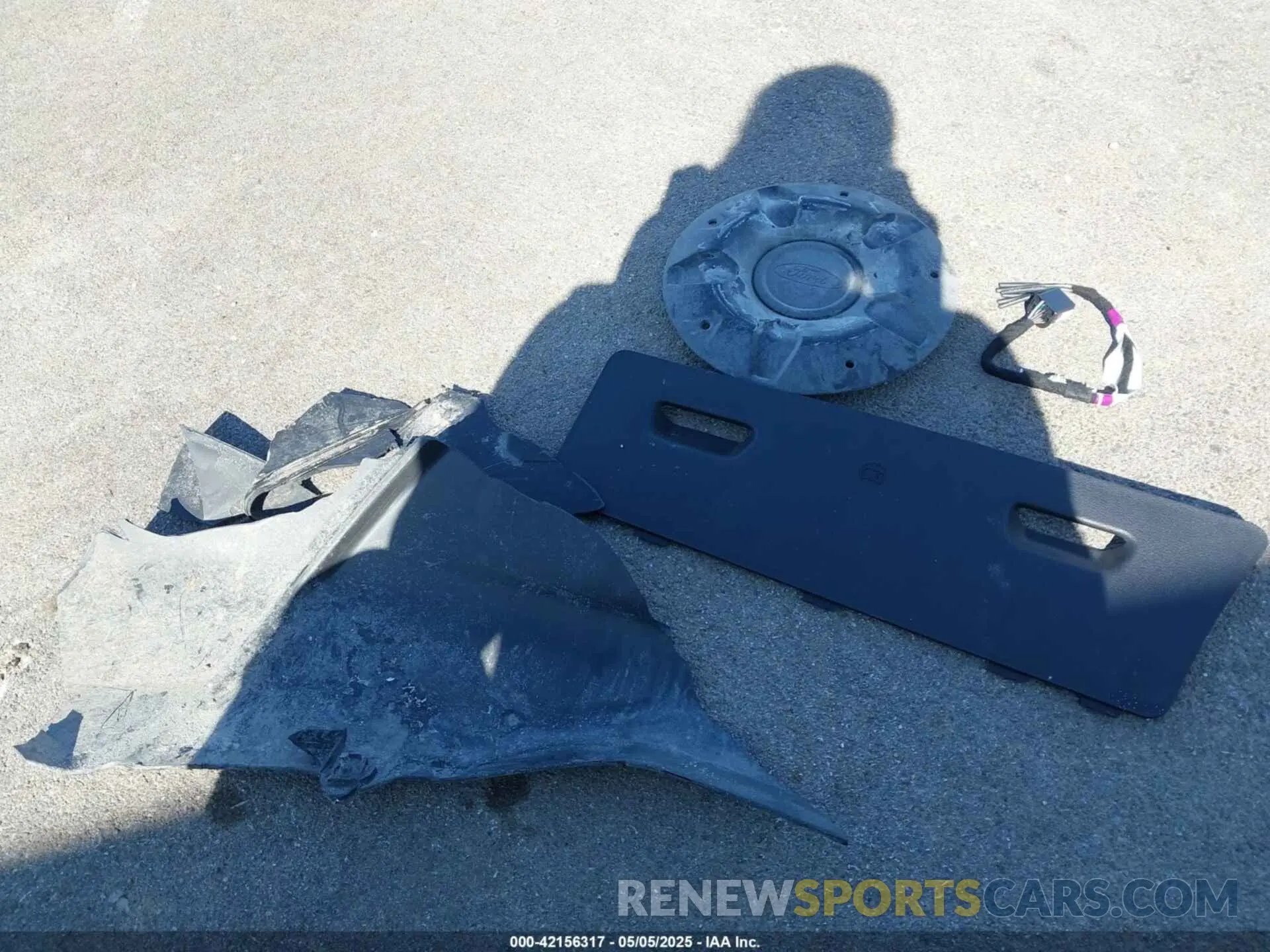 9 Photograph of a damaged car 1FTYE1C81RKA82799 FORD TRANSIT-150 2024
