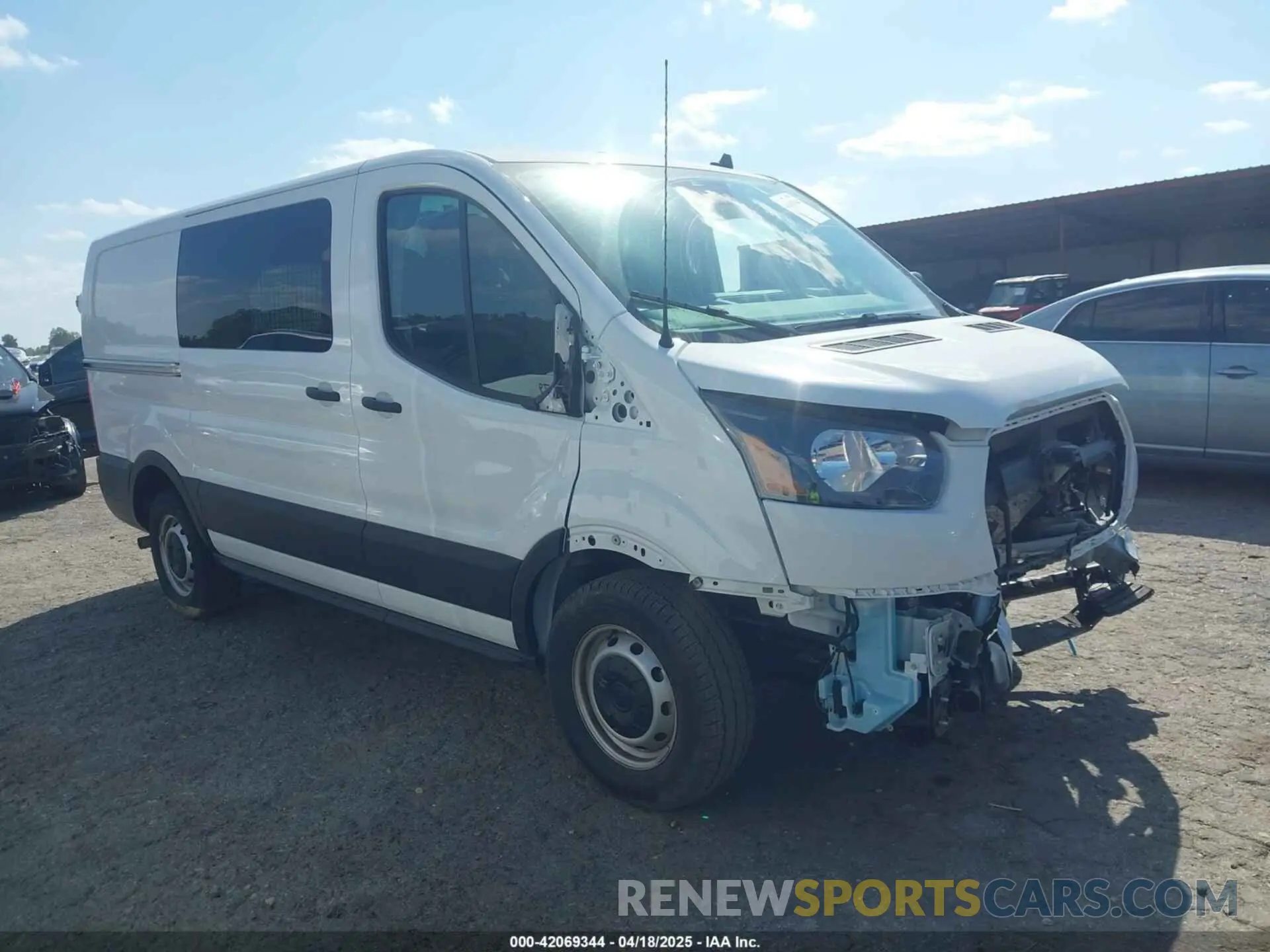 1 Photograph of a damaged car 1FTYE1Y80RKB18748 FORD TRANSIT-150 2024