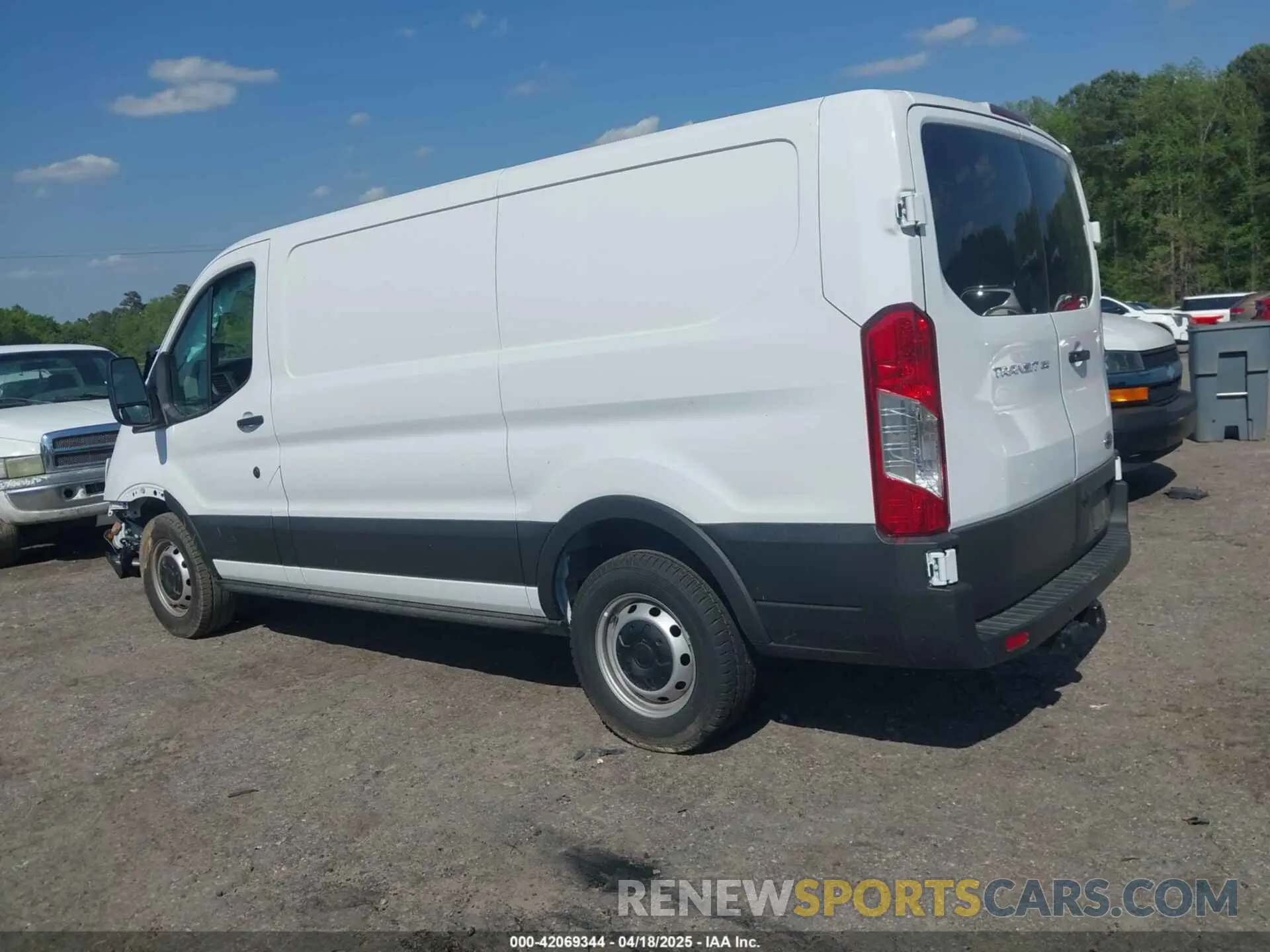 3 Photograph of a damaged car 1FTYE1Y80RKB18748 FORD TRANSIT-150 2024