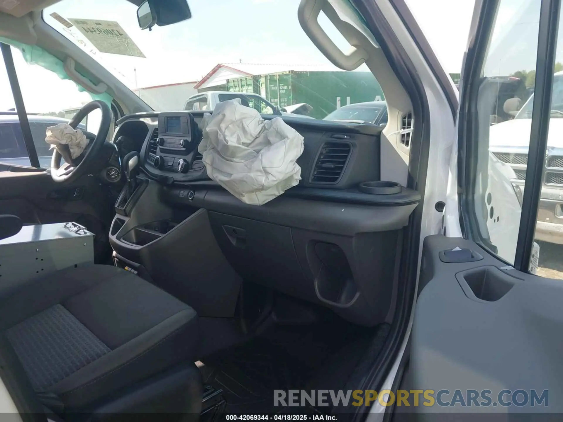 5 Photograph of a damaged car 1FTYE1Y80RKB18748 FORD TRANSIT-150 2024