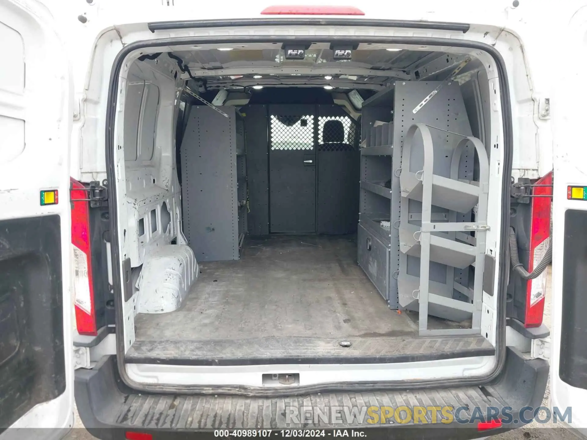 8 Photograph of a damaged car 1FTYE1Y87LKA39598 FORD TRANSIT-150 CARGO VAN 2020