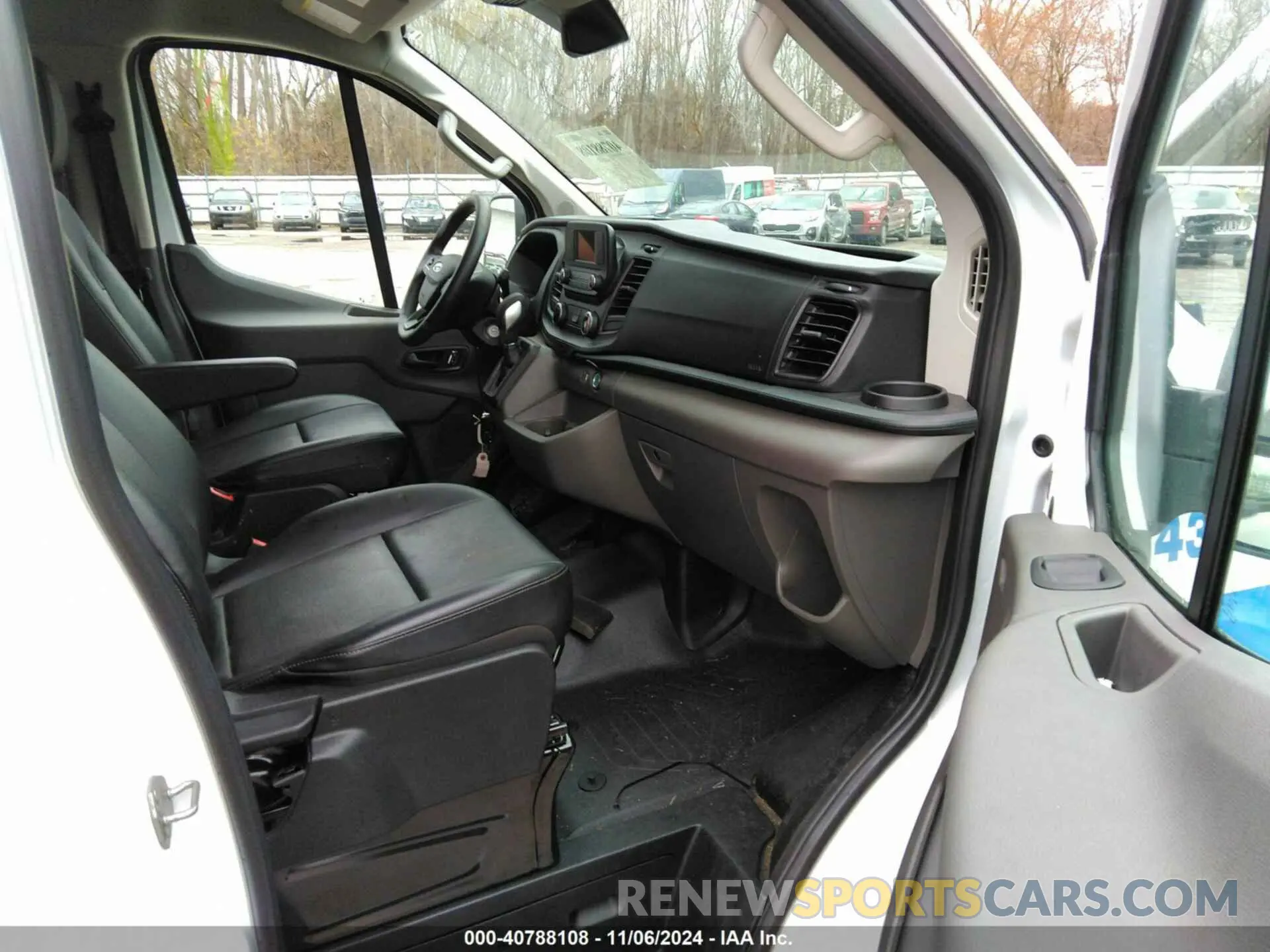 5 Photograph of a damaged car 1FTYE1Y89RKA72434 FORD TRANSIT-150 CARGO VAN 2024