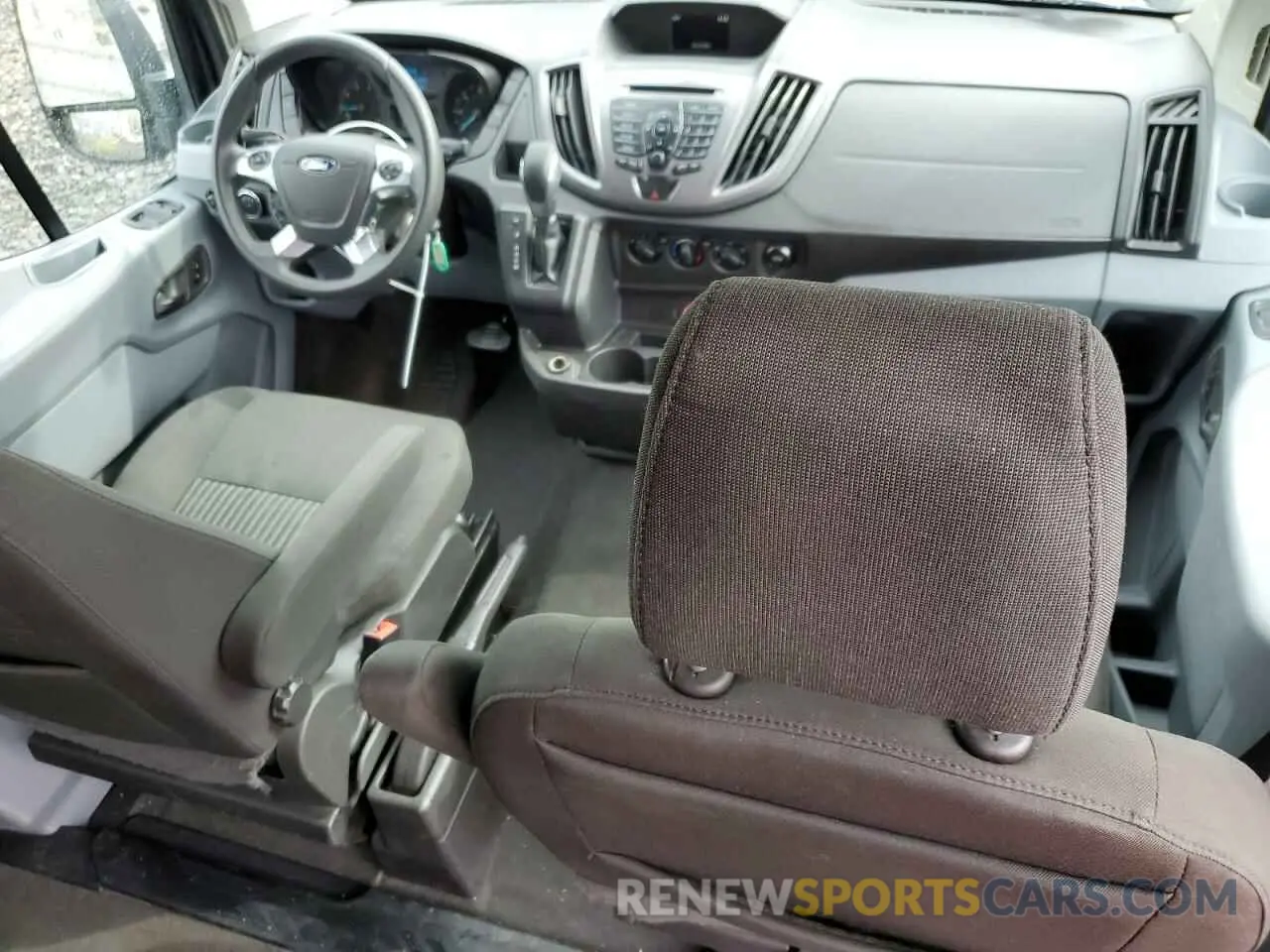 8 Photograph of a damaged car 1FBAX2CG1KKA76486 FORD TRANSIT 2019