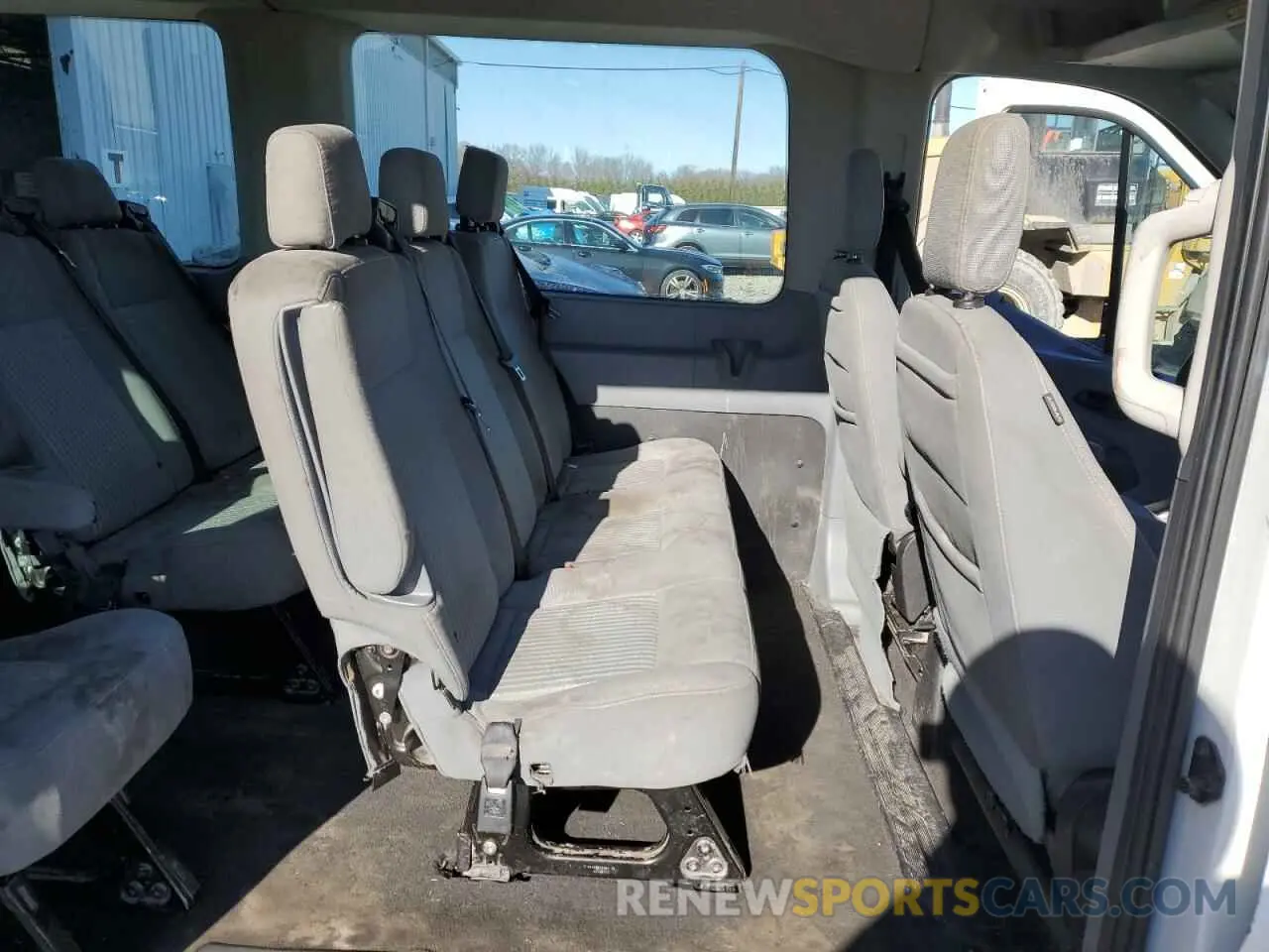 11 Photograph of a damaged car 1FBAX2CM9KKA36596 FORD TRANSIT 2019