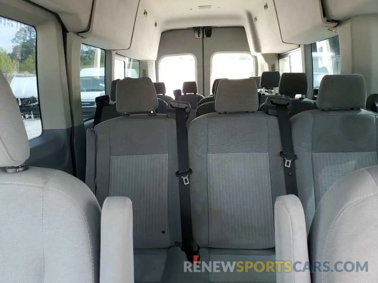 10 Photograph of a damaged car 1FBVU4XM5KKA11341 FORD TRANSIT 2019