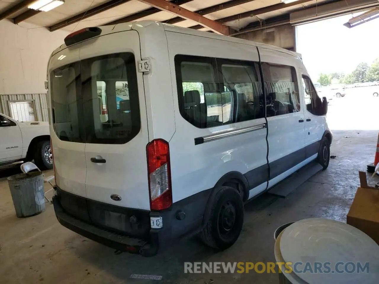 3 Photograph of a damaged car 1FBZX2CM8KKB60961 FORD TRANSIT 2019