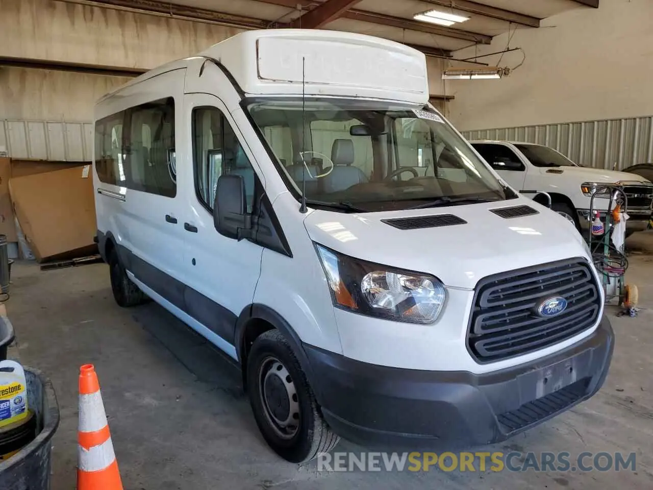 4 Photograph of a damaged car 1FBZX2CM8KKB60961 FORD TRANSIT 2019