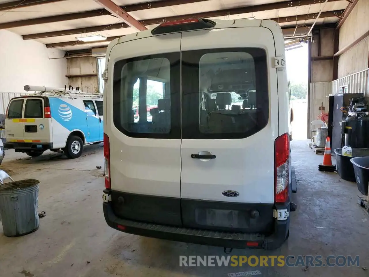 6 Photograph of a damaged car 1FBZX2CM8KKB60961 FORD TRANSIT 2019