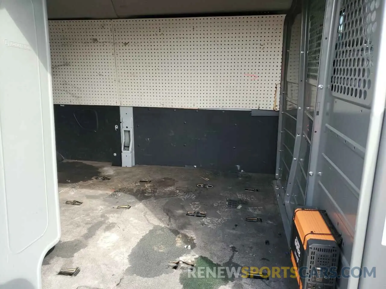 11 Photograph of a damaged car 1FBZX2YG1KKB55622 FORD TRANSIT 2019