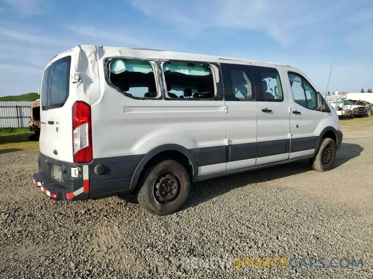 3 Photograph of a damaged car 1FBZX2ZM1KKA31922 FORD TRANSIT 2019