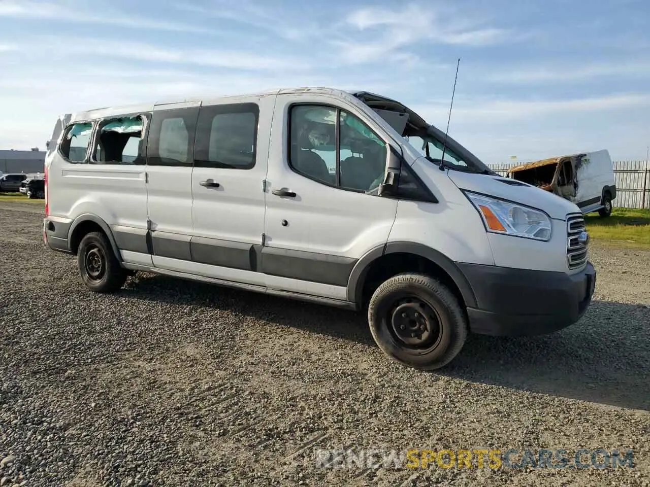 4 Photograph of a damaged car 1FBZX2ZM1KKA31922 FORD TRANSIT 2019