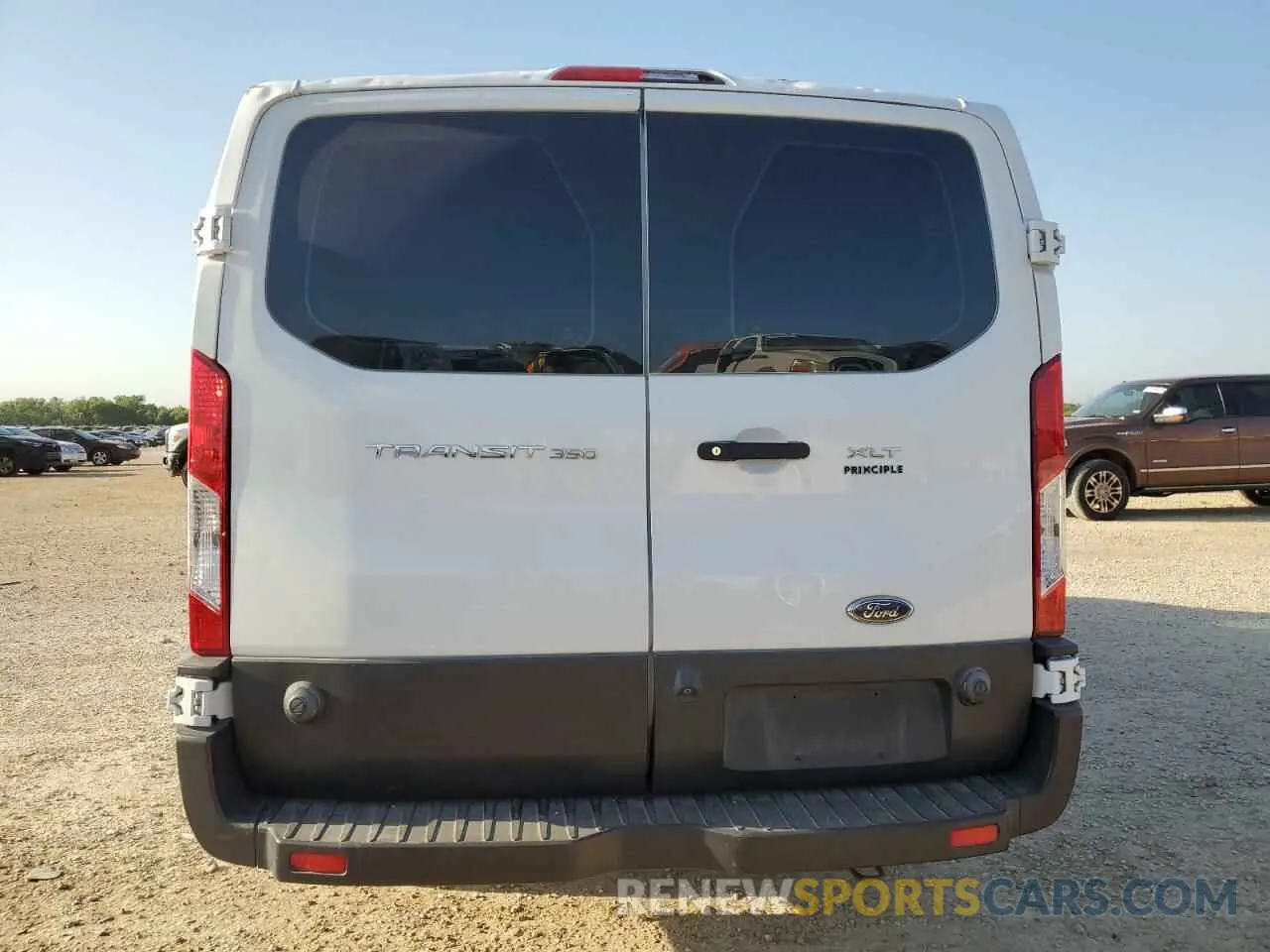 6 Photograph of a damaged car 1FBZX2ZM1KKB25105 FORD TRANSIT 2019