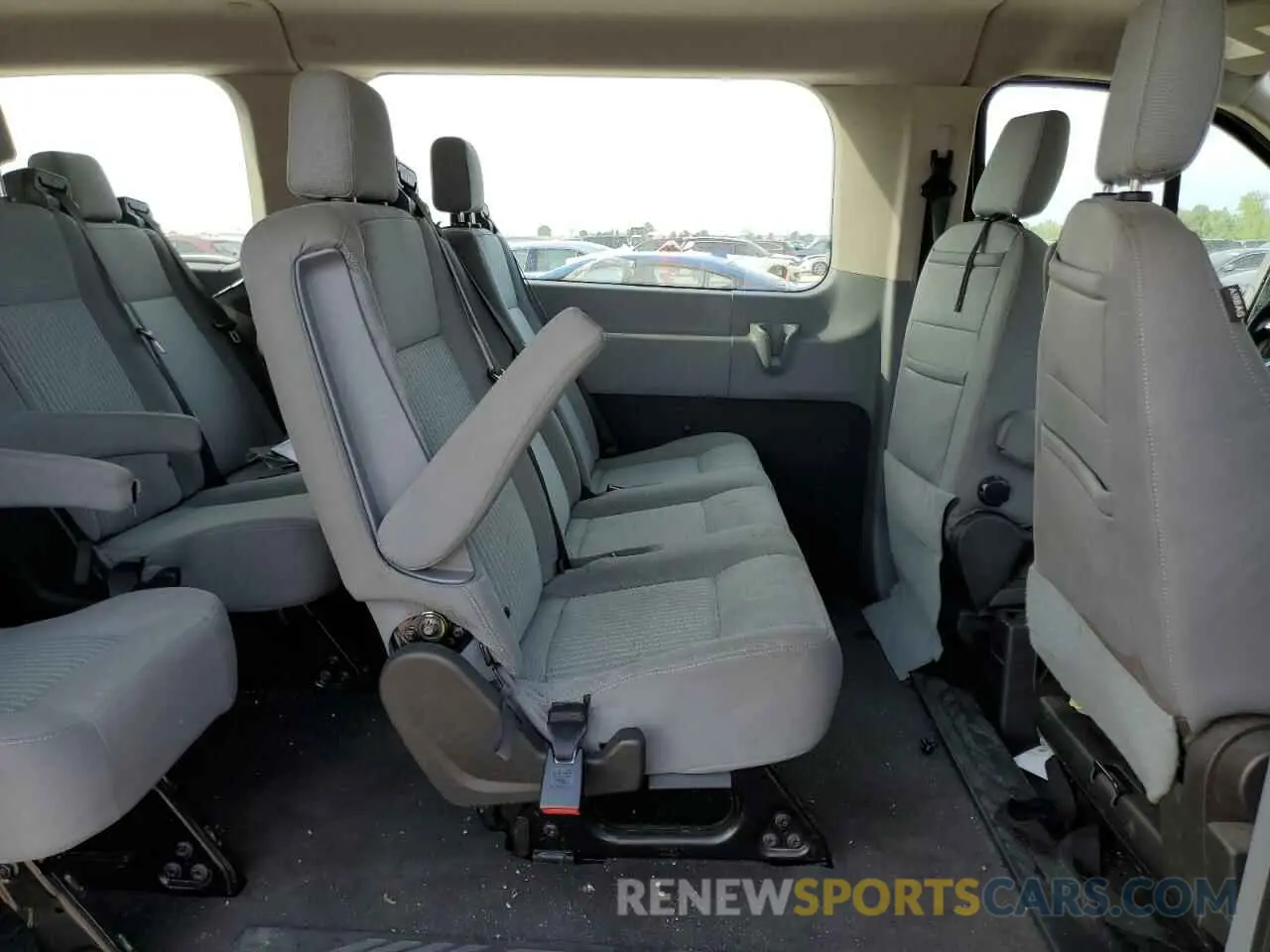 11 Photograph of a damaged car 1FBZX2ZM3KKB25025 FORD TRANSIT 2019