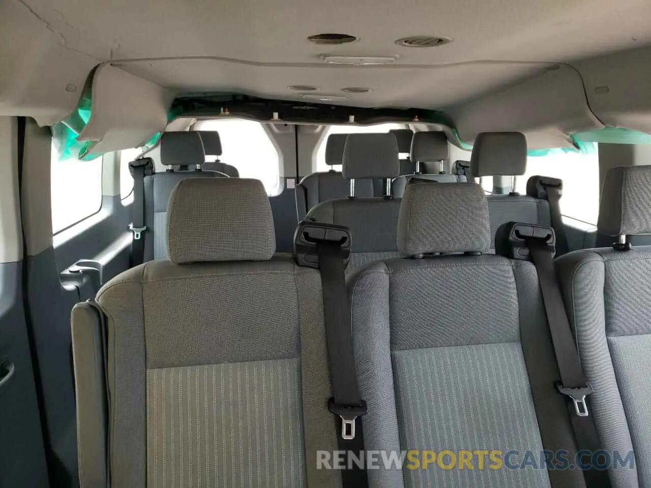 10 Photograph of a damaged car 1FBZX2ZM4KKB24336 FORD TRANSIT 2019