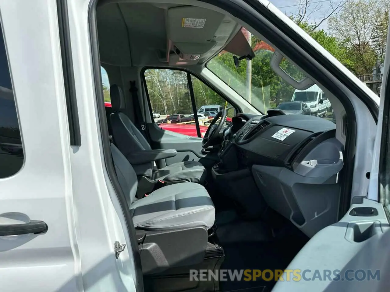 6 Photograph of a damaged car 1FDZX2CM6KKB27948 FORD TRANSIT 2019