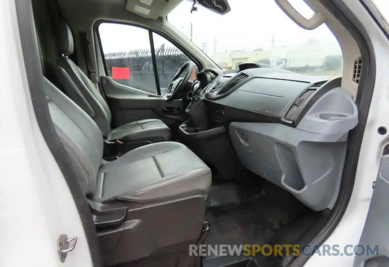 5 Photograph of a damaged car 1FTBW2YM7KKA82245 FORD TRANSIT 2019