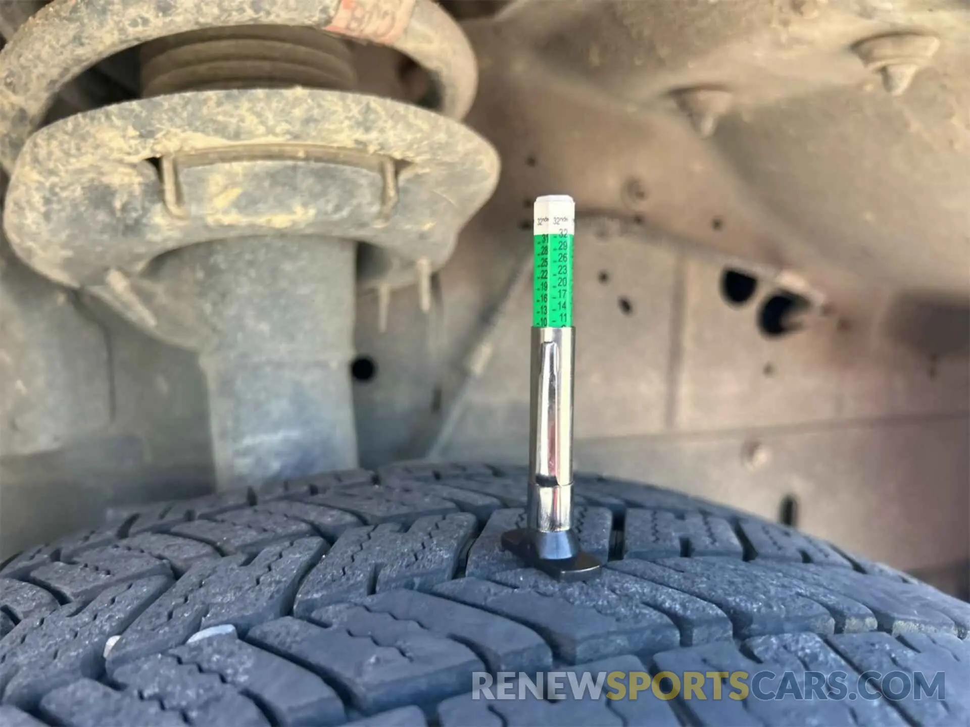 6 Photograph of a damaged car 1FTBW3UMXKKA82784 FORD TRANSIT 2019