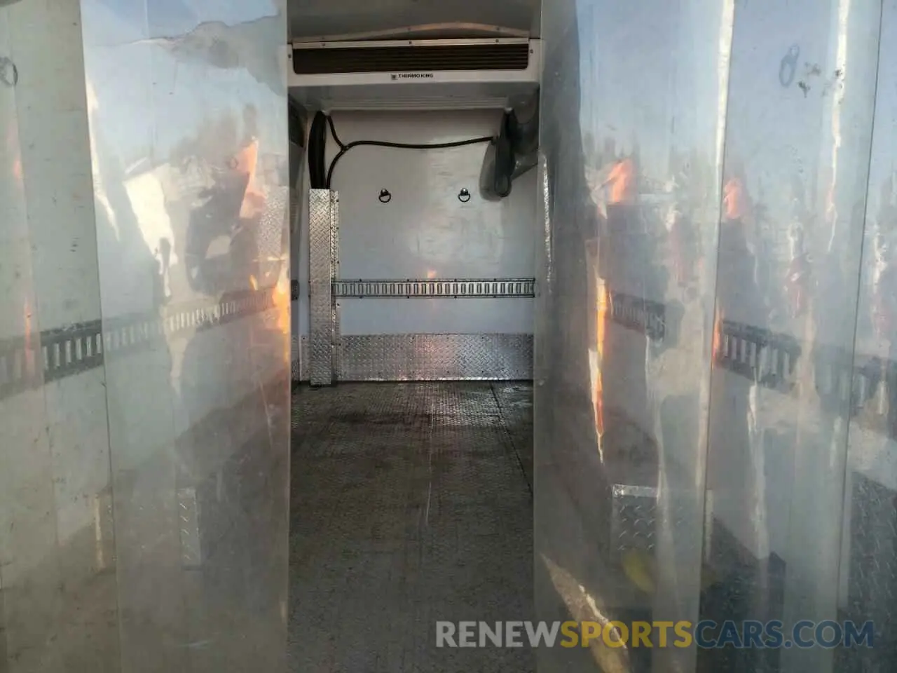 10 Photograph of a damaged car 1FTRS4XM4KKB39654 FORD TRANSIT 2019