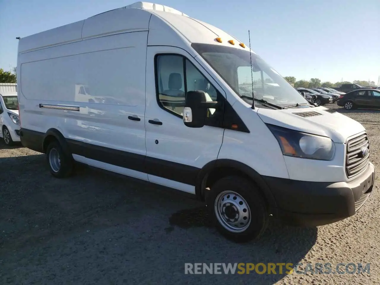 4 Photograph of a damaged car 1FTRS4XM4KKB39654 FORD TRANSIT 2019