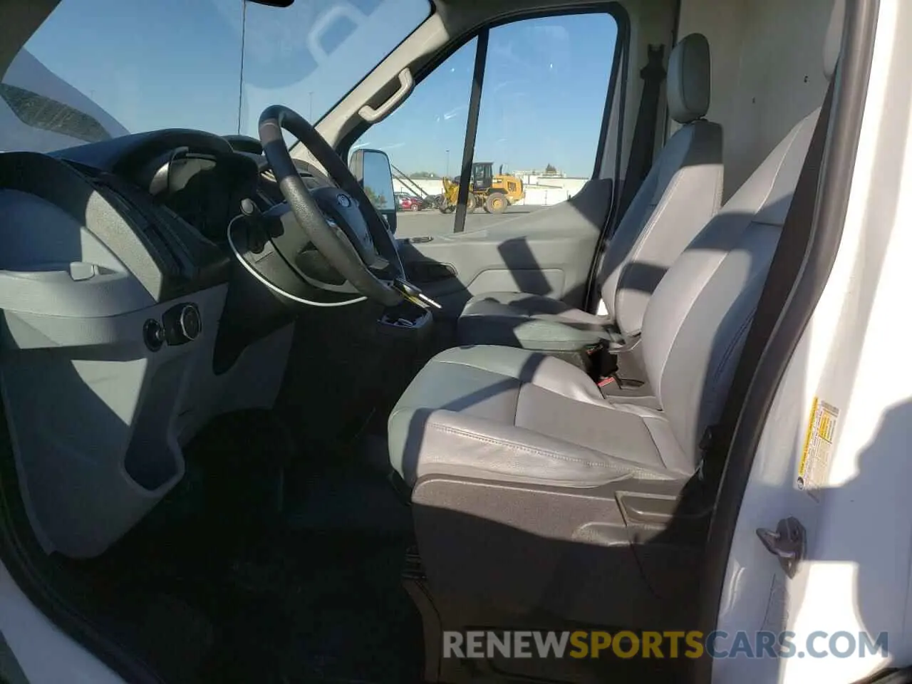 7 Photograph of a damaged car 1FTRS4XM4KKB39654 FORD TRANSIT 2019