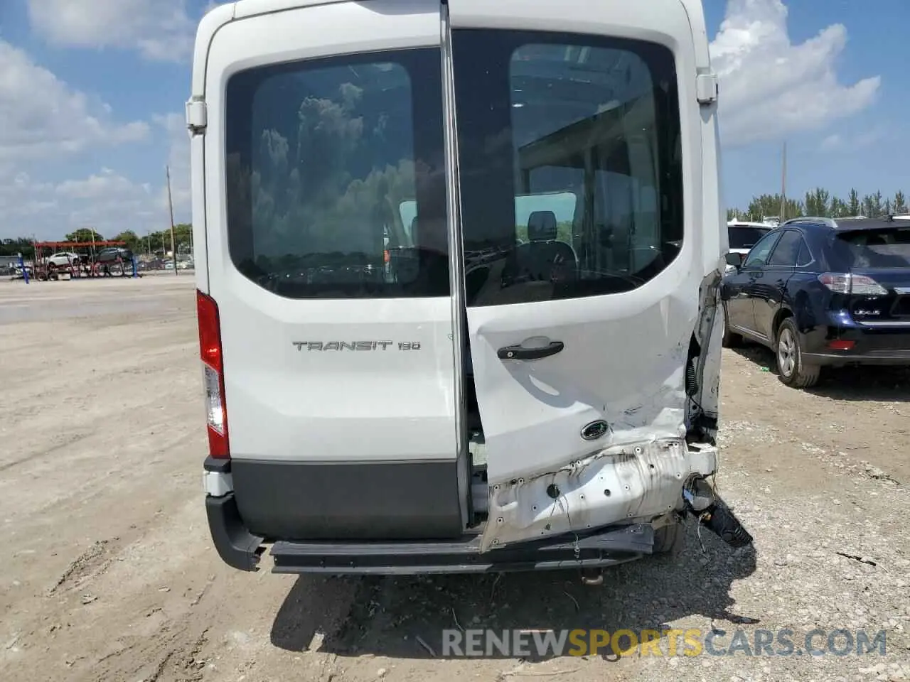 6 Photograph of a damaged car 1FTYE1CM3KKB83796 FORD TRANSIT 2019
