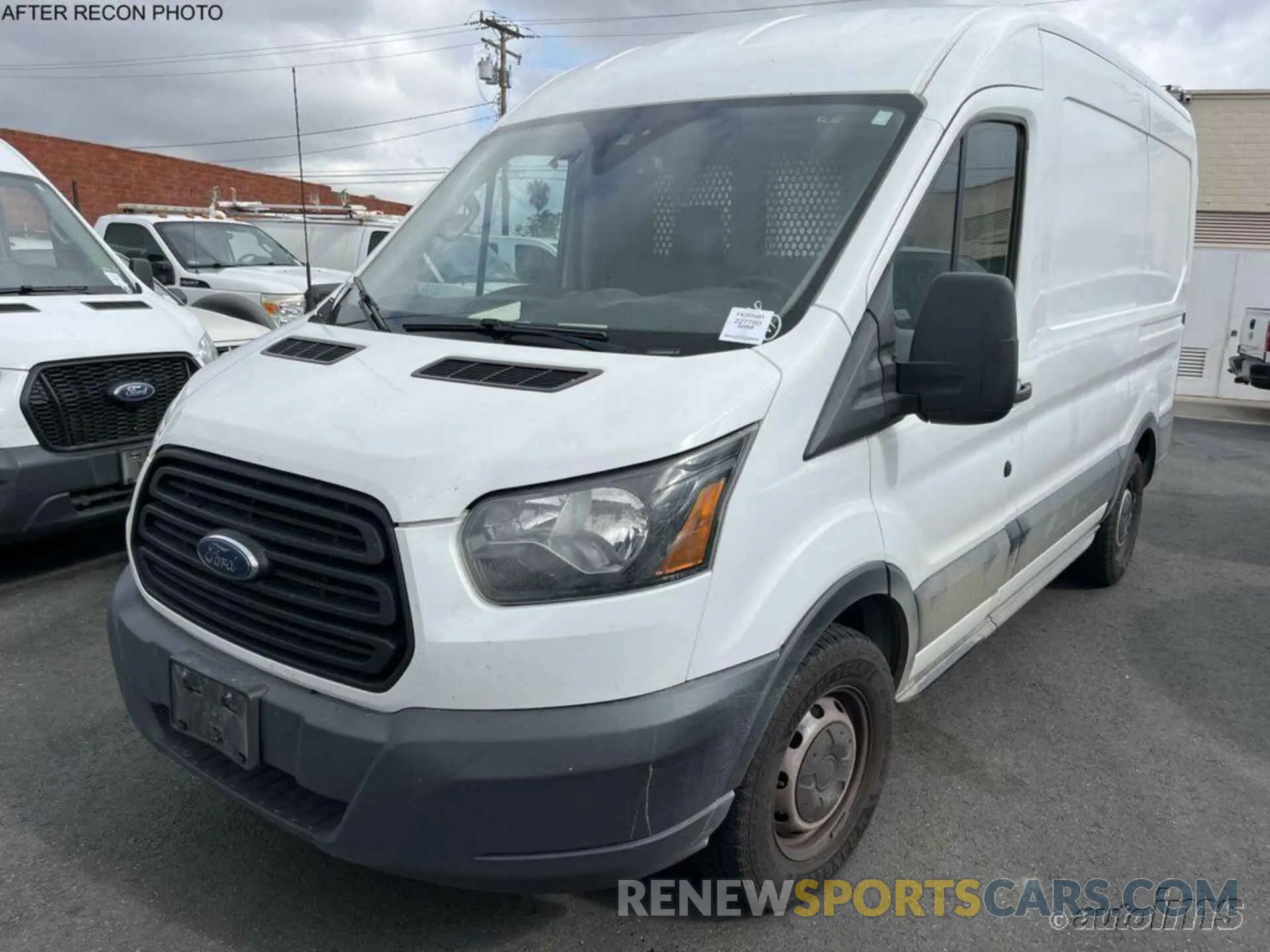 10 Photograph of a damaged car 1FTYE1CM4KKA82234 FORD TRANSIT 2019