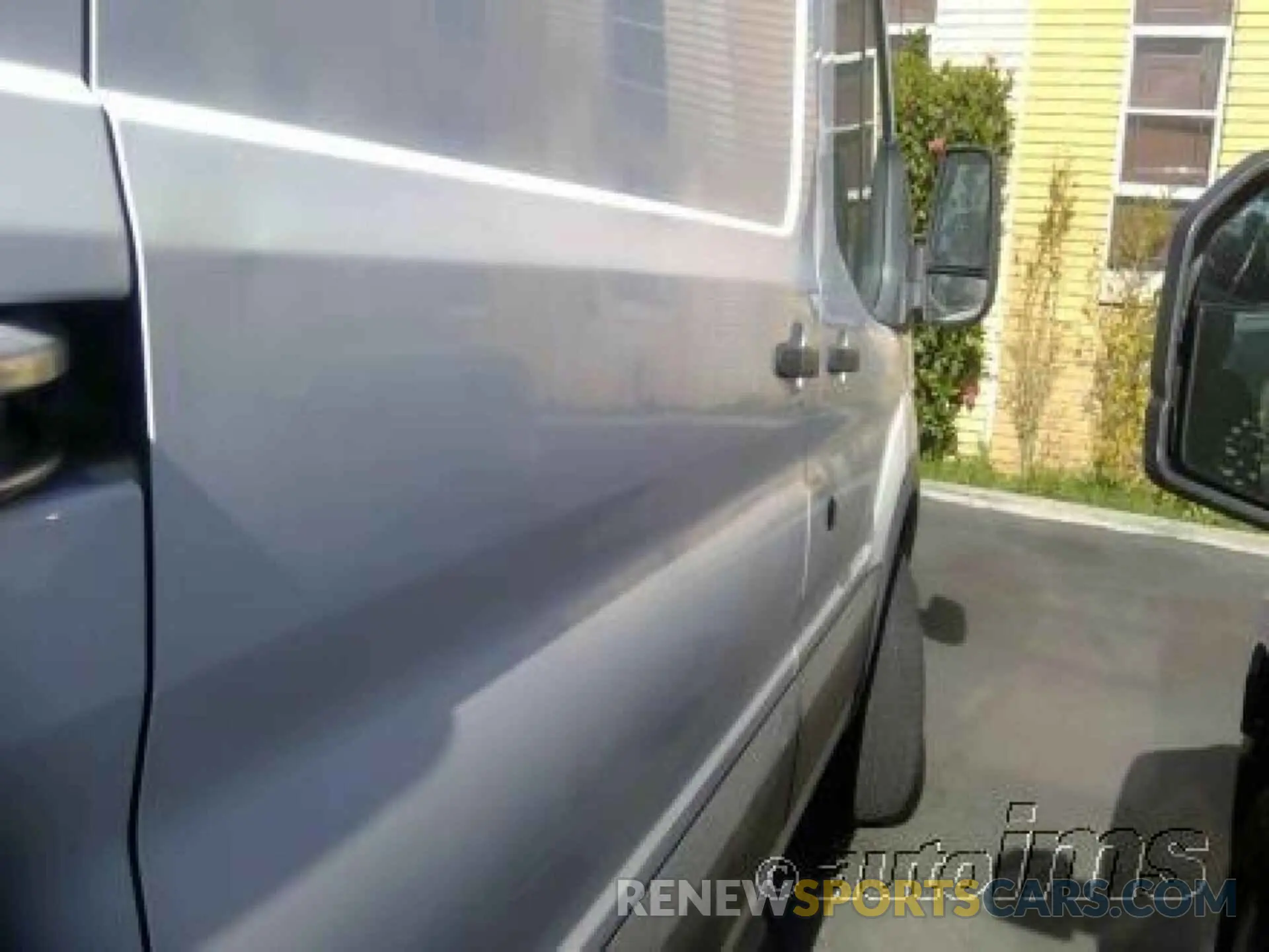 9 Photograph of a damaged car 1FTYE1CM4KKA82234 FORD TRANSIT 2019