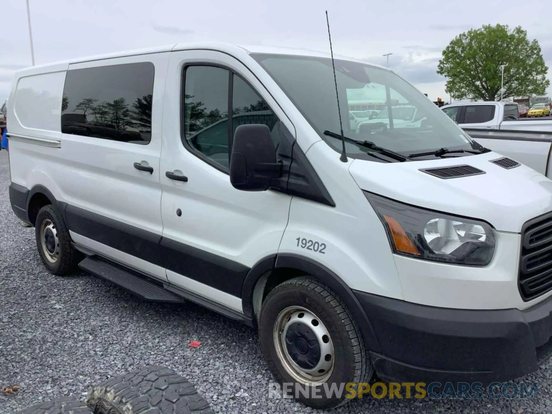 7 Photograph of a damaged car 1FTYE1YM0KKB28294 FORD TRANSIT 2019