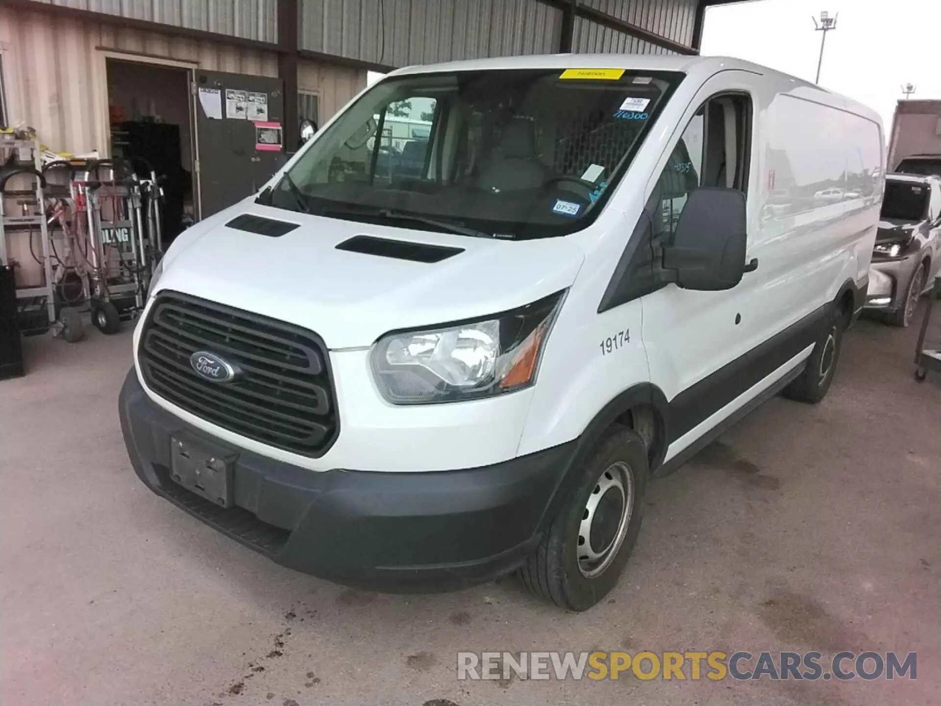 23 Photograph of a damaged car 1FTYE1YM1KKB28322 FORD TRANSIT 2019