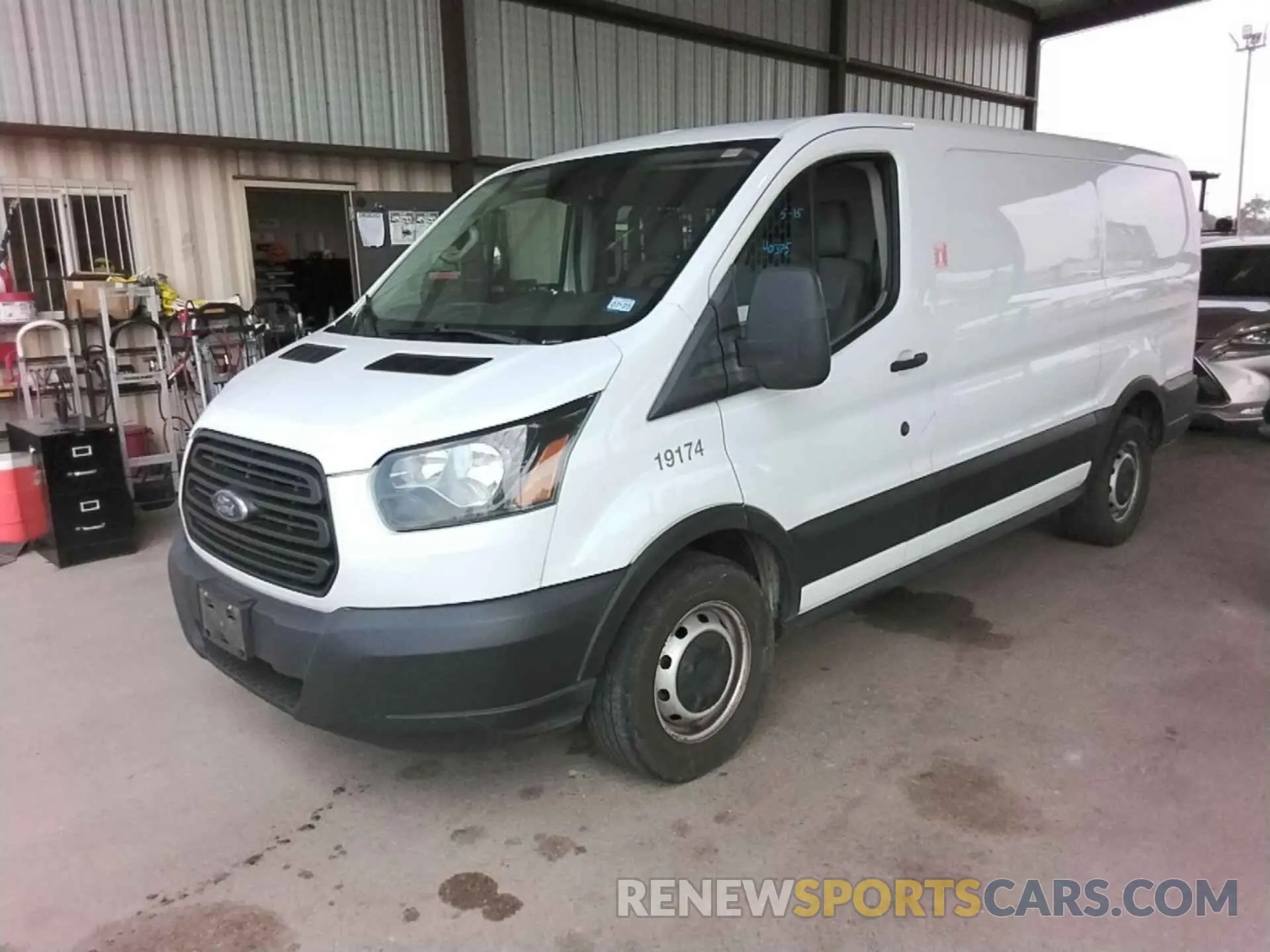 9 Photograph of a damaged car 1FTYE1YM1KKB28322 FORD TRANSIT 2019