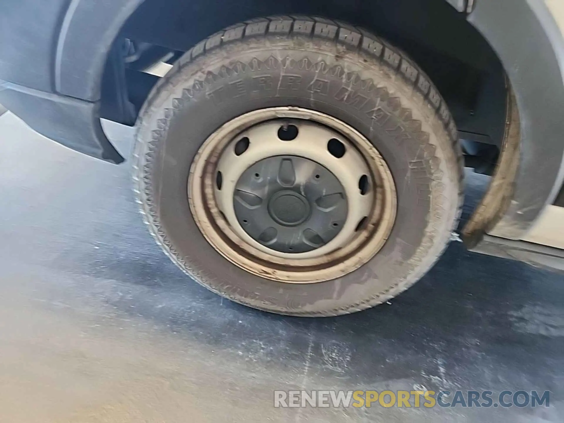 13 Photograph of a damaged car 1FTYE1YM2KKB28328 FORD TRANSIT 2019