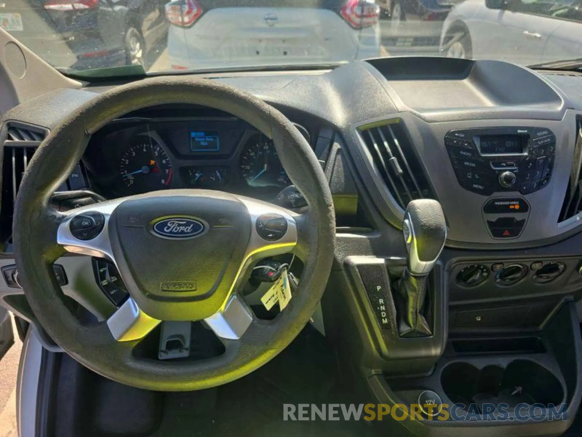 21 Photograph of a damaged car 1FTYE1YM2KKB31911 FORD TRANSIT 2019