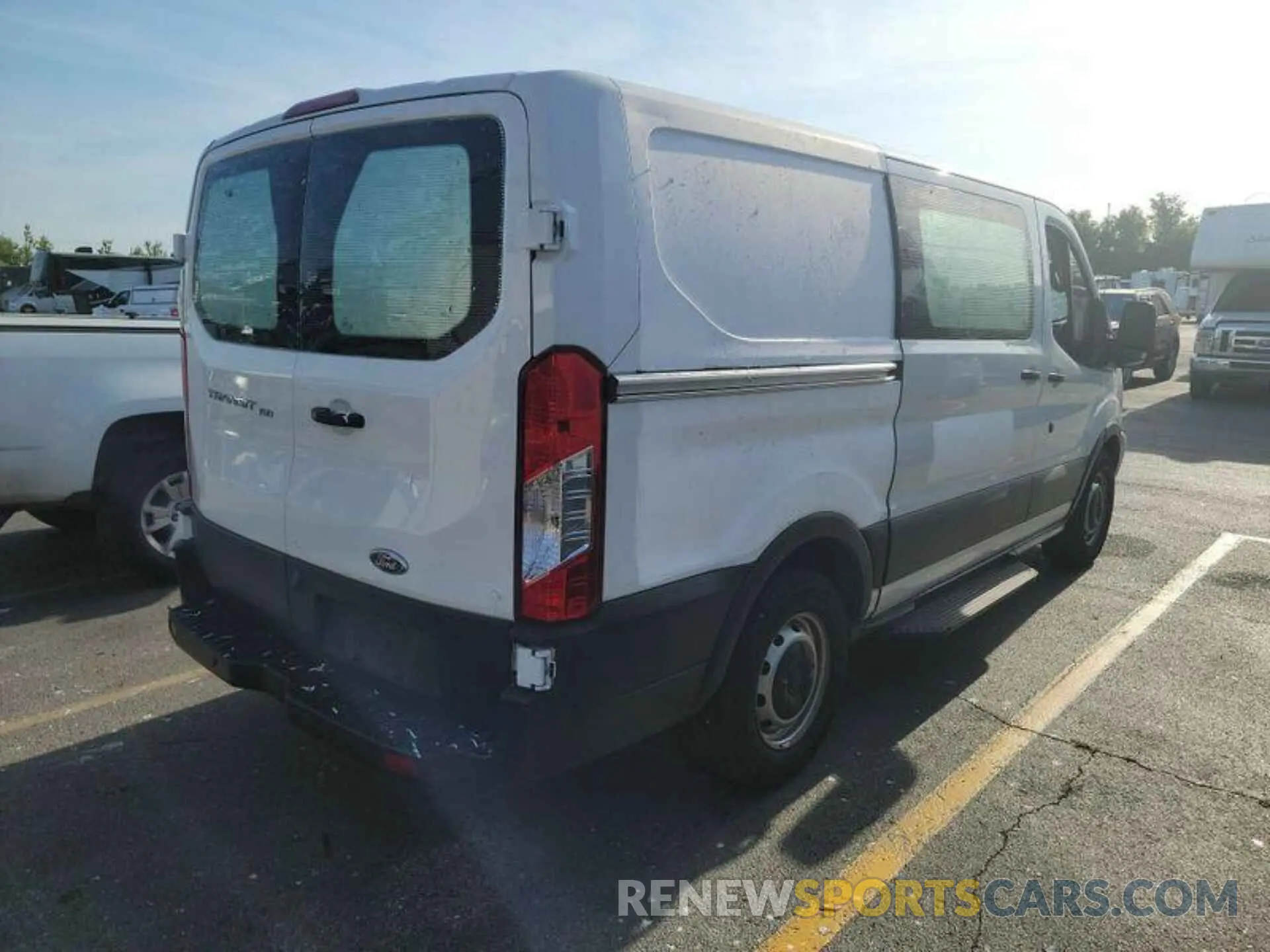 3 Photograph of a damaged car 1FTYE1YM2KKB31911 FORD TRANSIT 2019