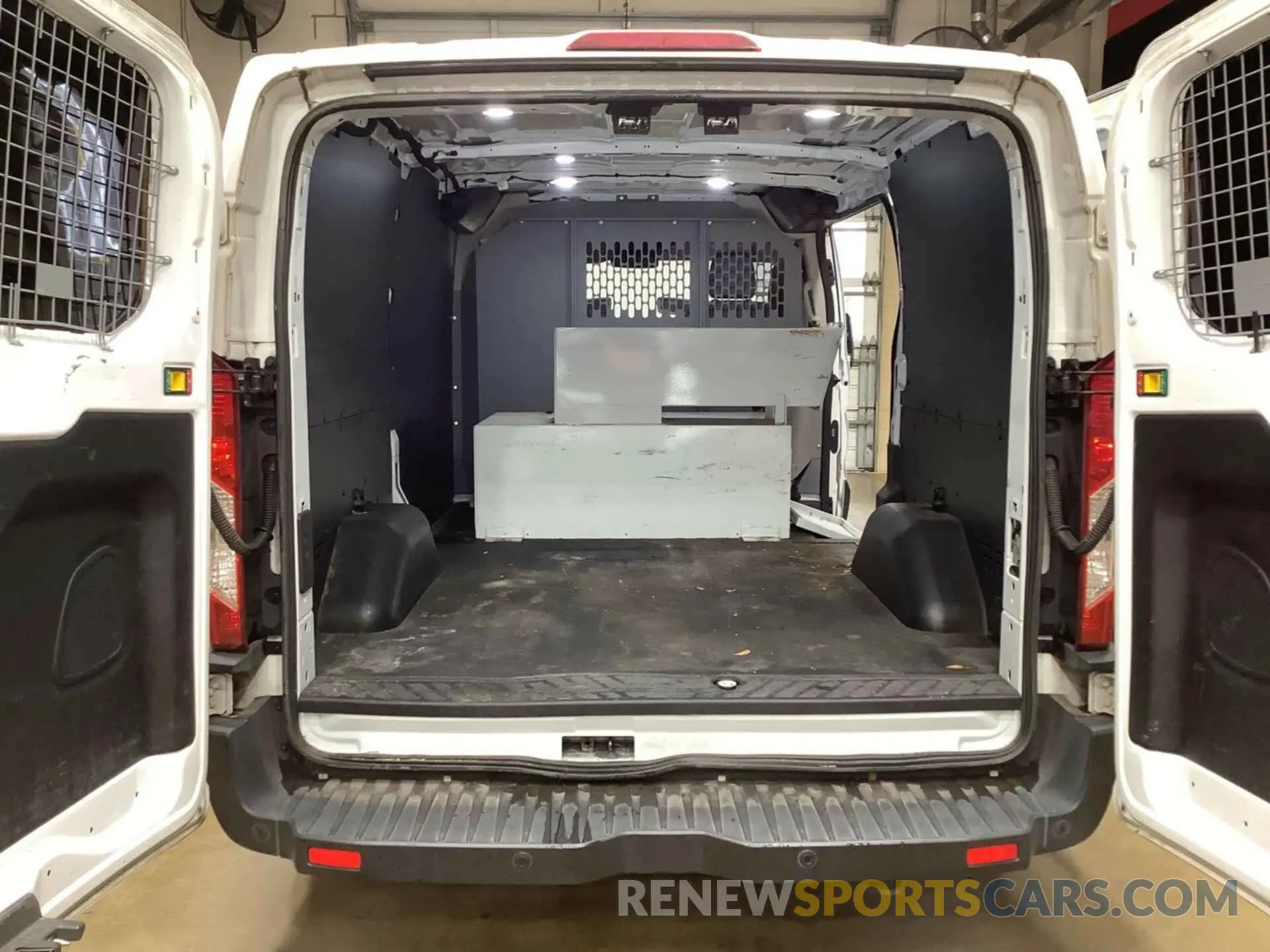 20 Photograph of a damaged car 1FTYE1YM3KKB28290 FORD TRANSIT 2019