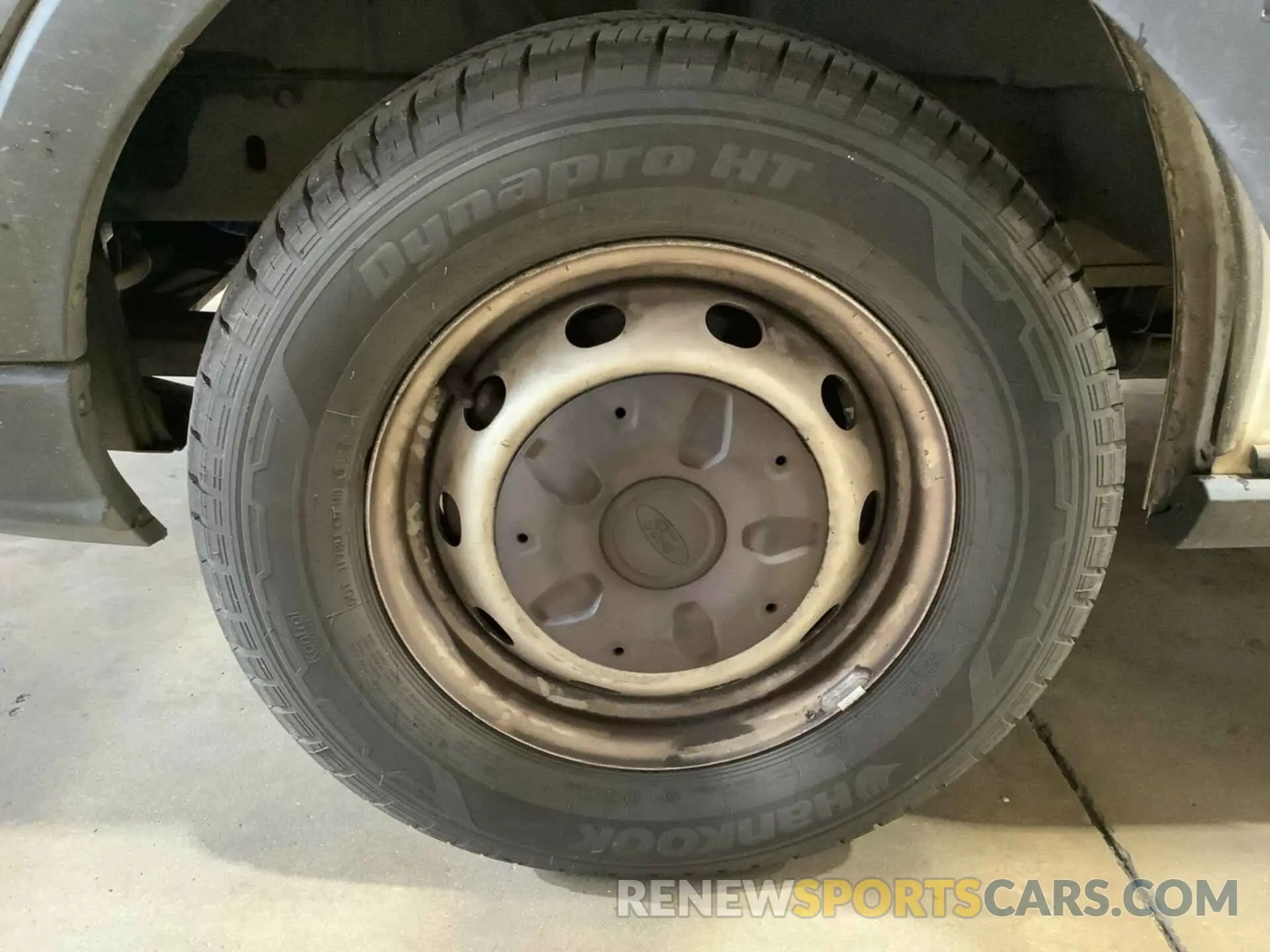 24 Photograph of a damaged car 1FTYE1YM3KKB28290 FORD TRANSIT 2019