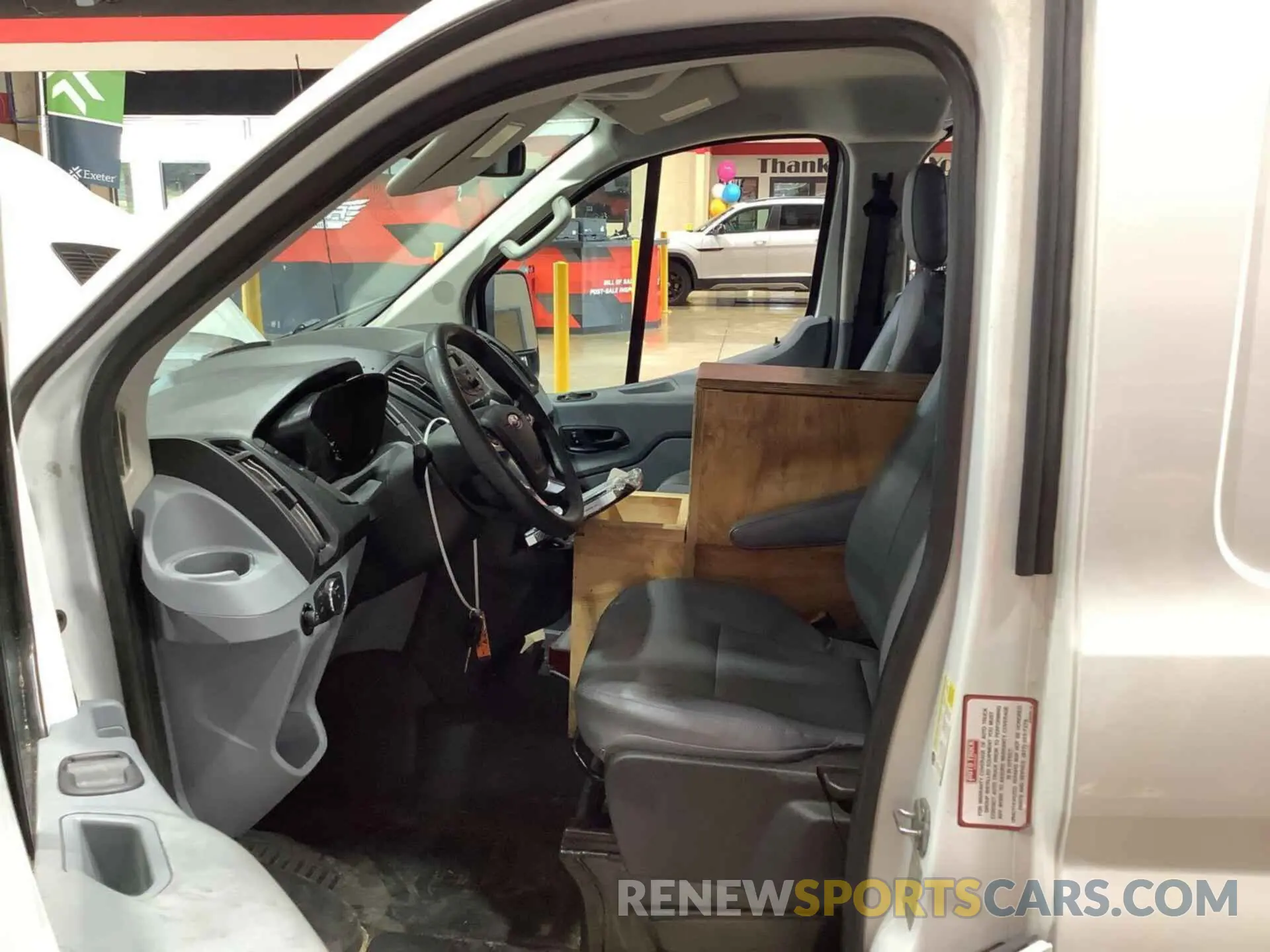 21 Photograph of a damaged car 1FTYE1YM3KKB31903 FORD TRANSIT 2019