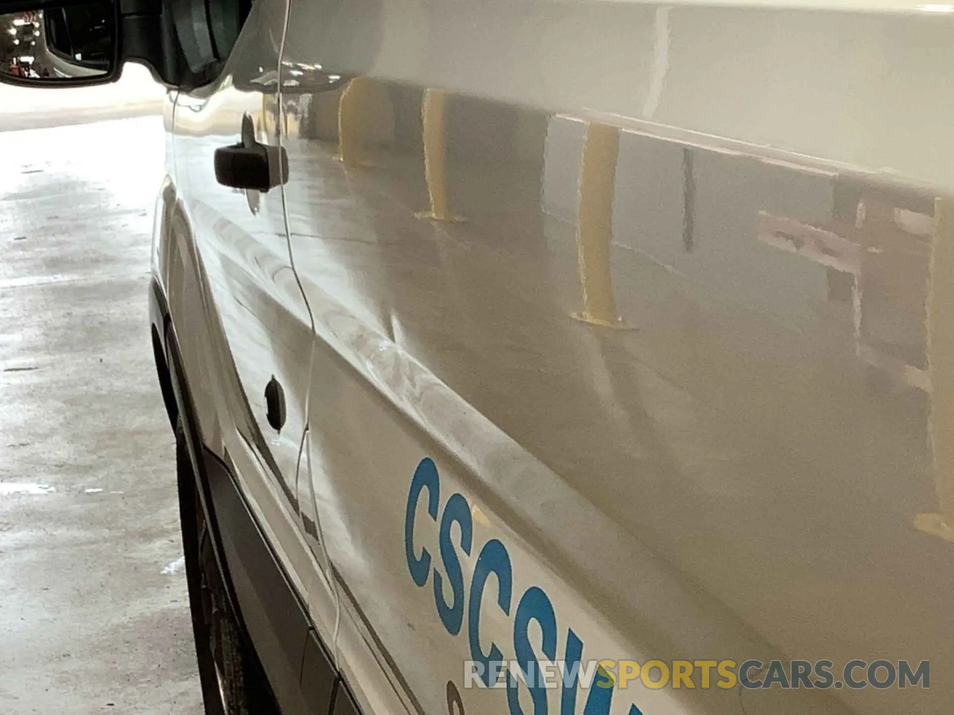 24 Photograph of a damaged car 1FTYE1YM3KKB31903 FORD TRANSIT 2019