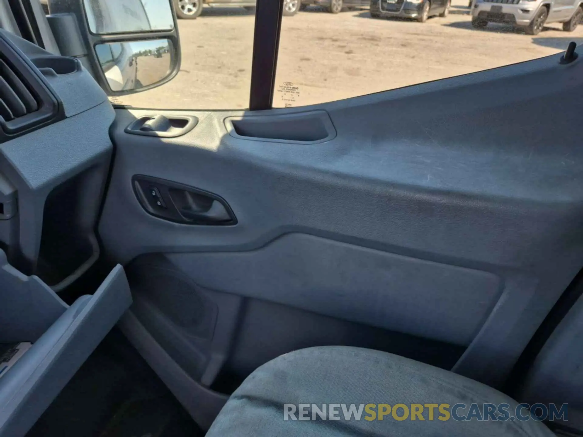 22 Photograph of a damaged car 1FTYE1YM4KKA38033 FORD TRANSIT 2019
