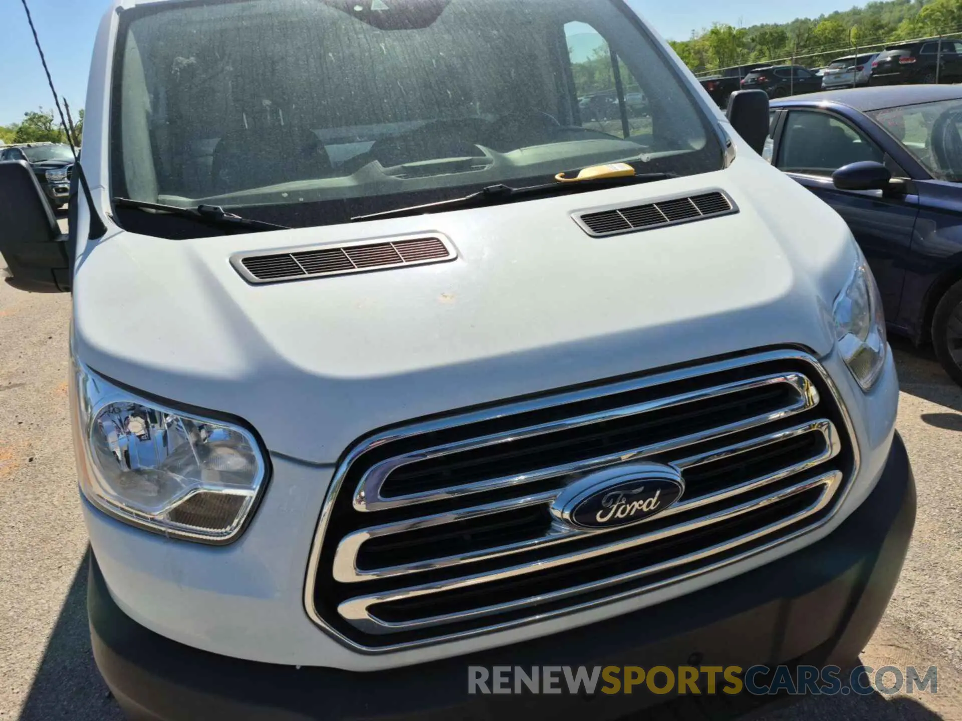 23 Photograph of a damaged car 1FTYE1YM4KKA38033 FORD TRANSIT 2019
