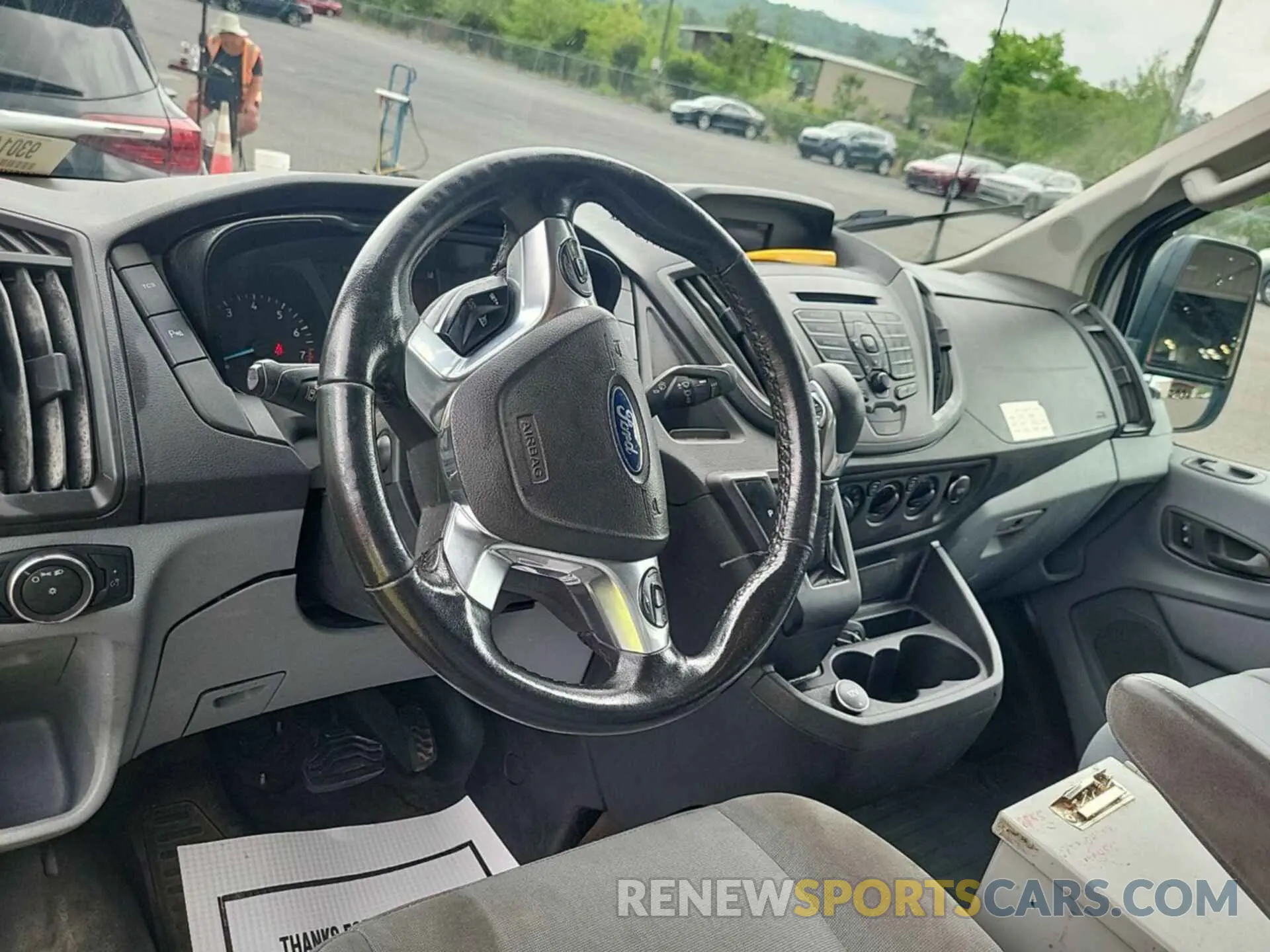 26 Photograph of a damaged car 1FTYE1YM4KKA38033 FORD TRANSIT 2019