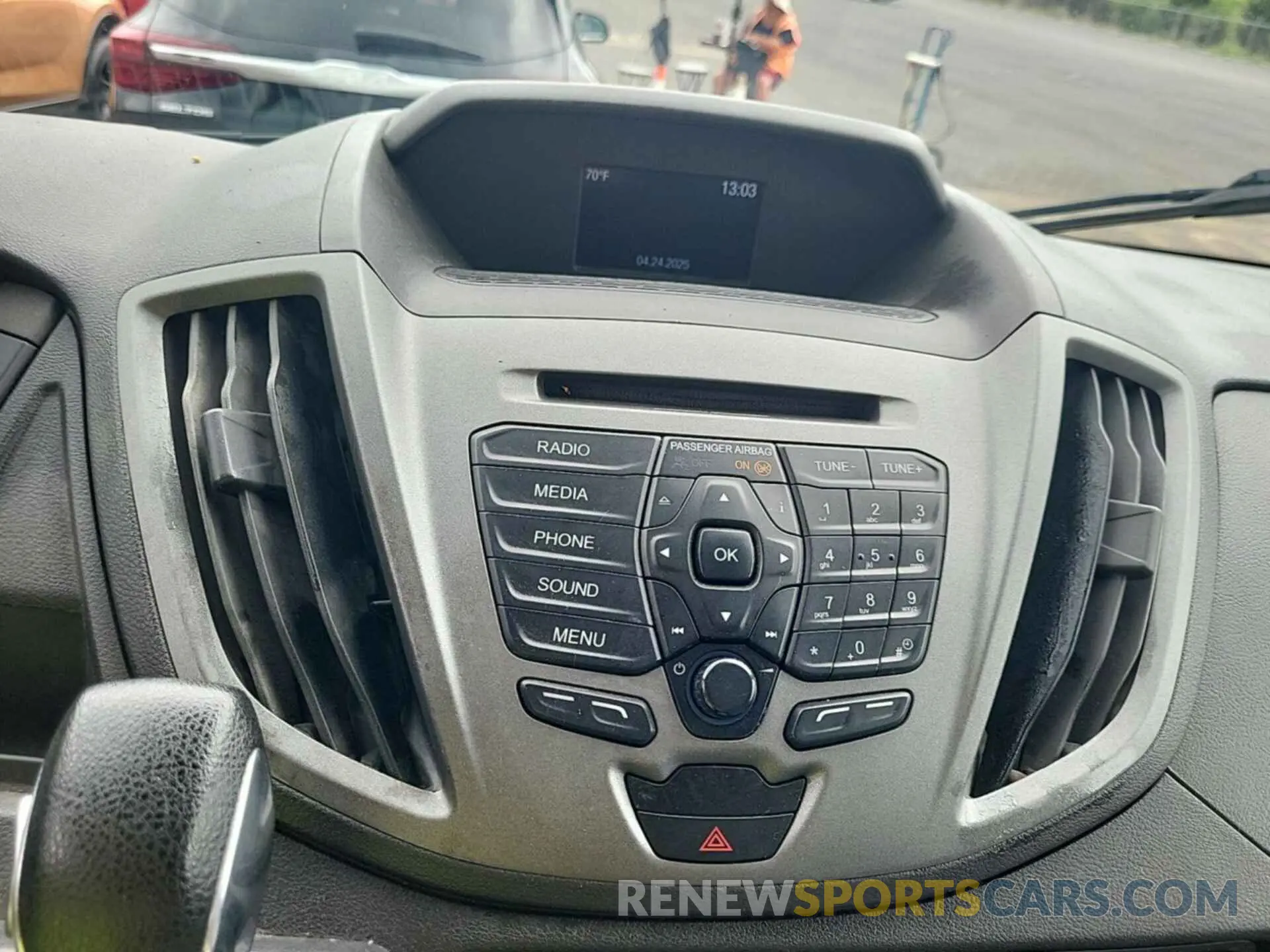 38 Photograph of a damaged car 1FTYE1YM4KKA38033 FORD TRANSIT 2019