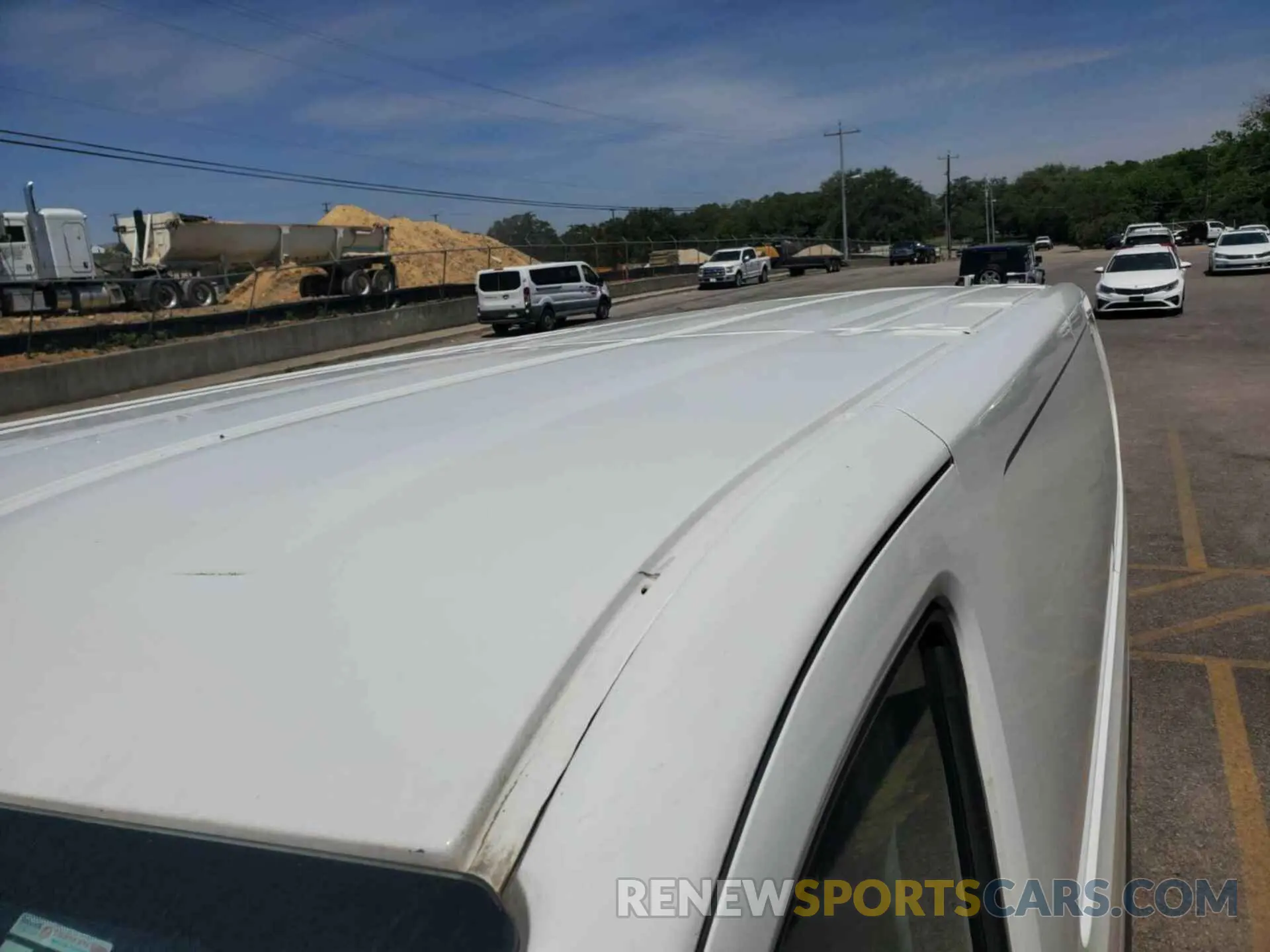 16 Photograph of a damaged car 1FTYE1YM4KKB31957 FORD TRANSIT 2019