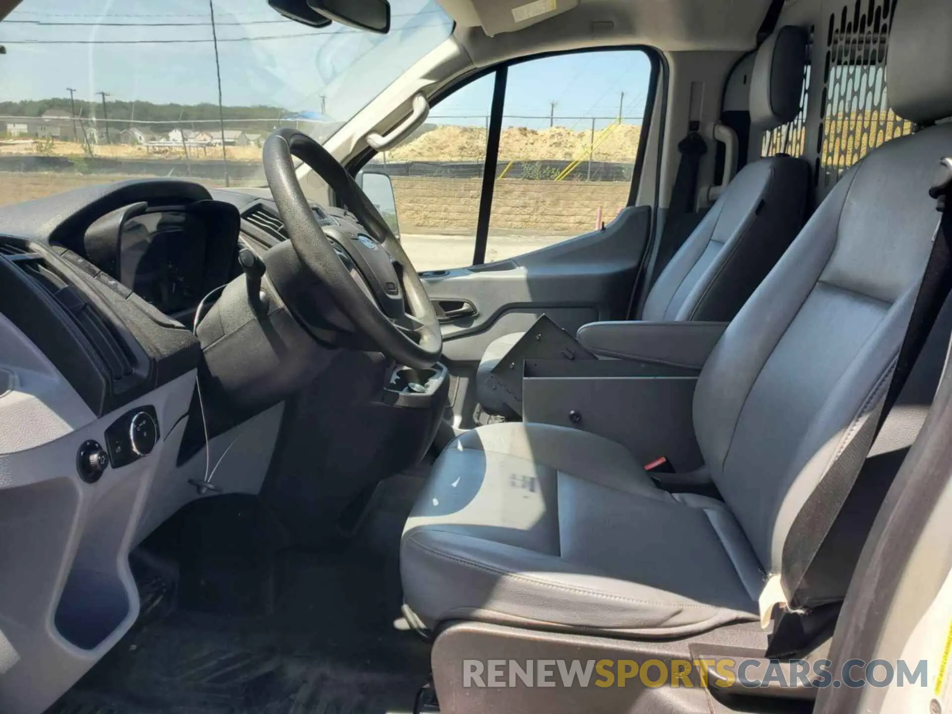20 Photograph of a damaged car 1FTYE1YM4KKB31957 FORD TRANSIT 2019