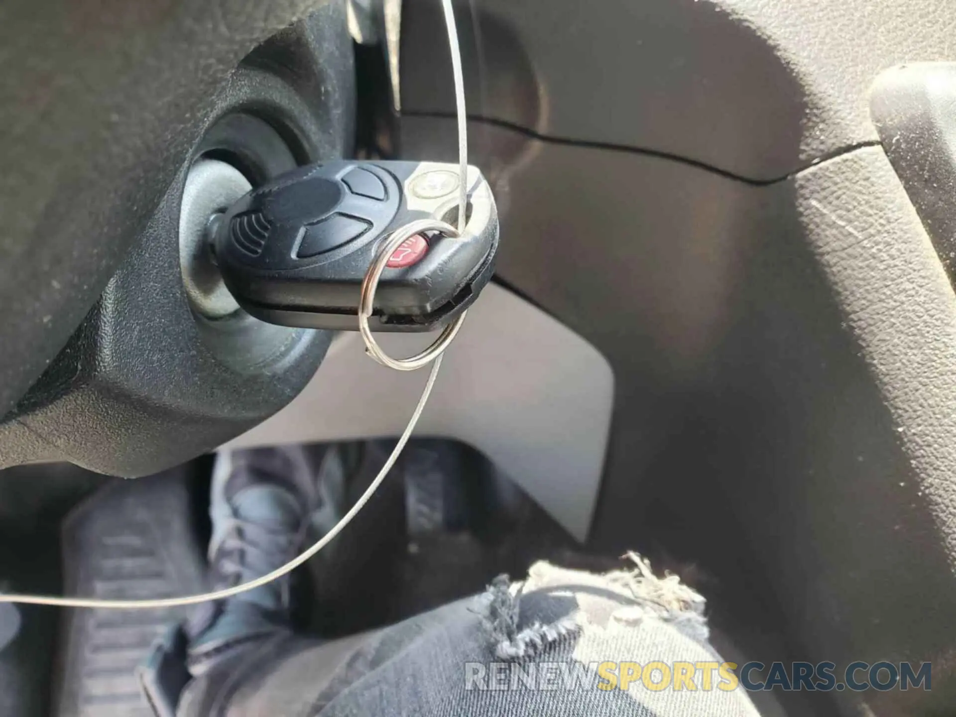 5 Photograph of a damaged car 1FTYE1YM4KKB31957 FORD TRANSIT 2019