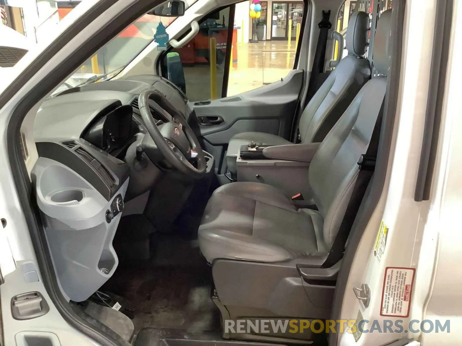 28 Photograph of a damaged car 1FTYE1YM5KKB28291 FORD TRANSIT 2019