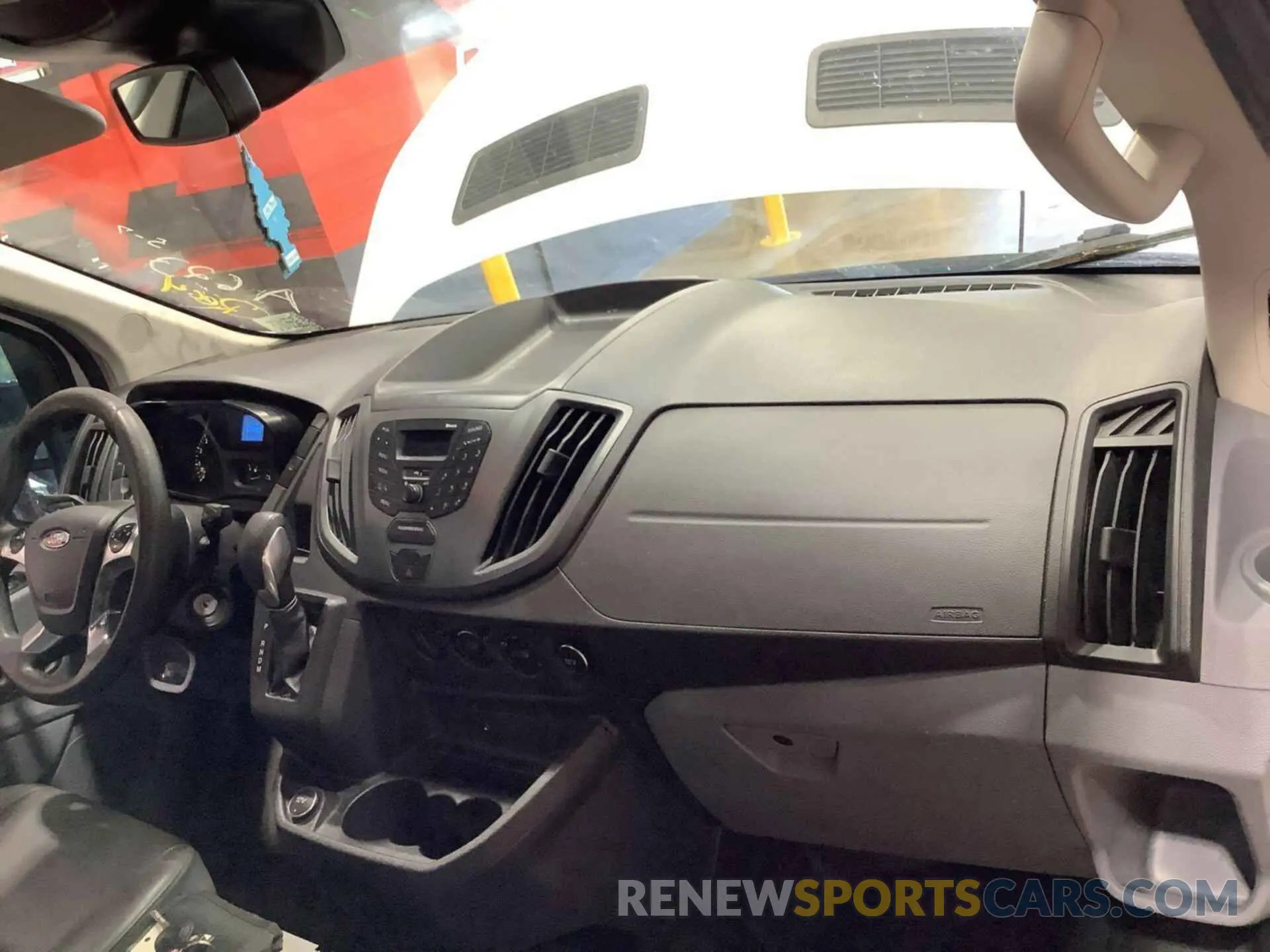 30 Photograph of a damaged car 1FTYE1YM5KKB28291 FORD TRANSIT 2019