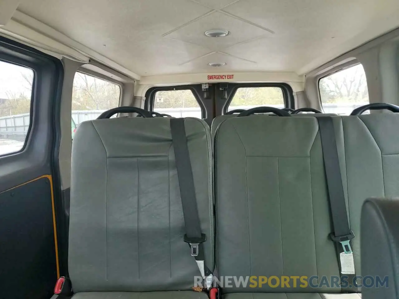 10 Photograph of a damaged car 1FTYE1YM7KKB39390 FORD TRANSIT 2019